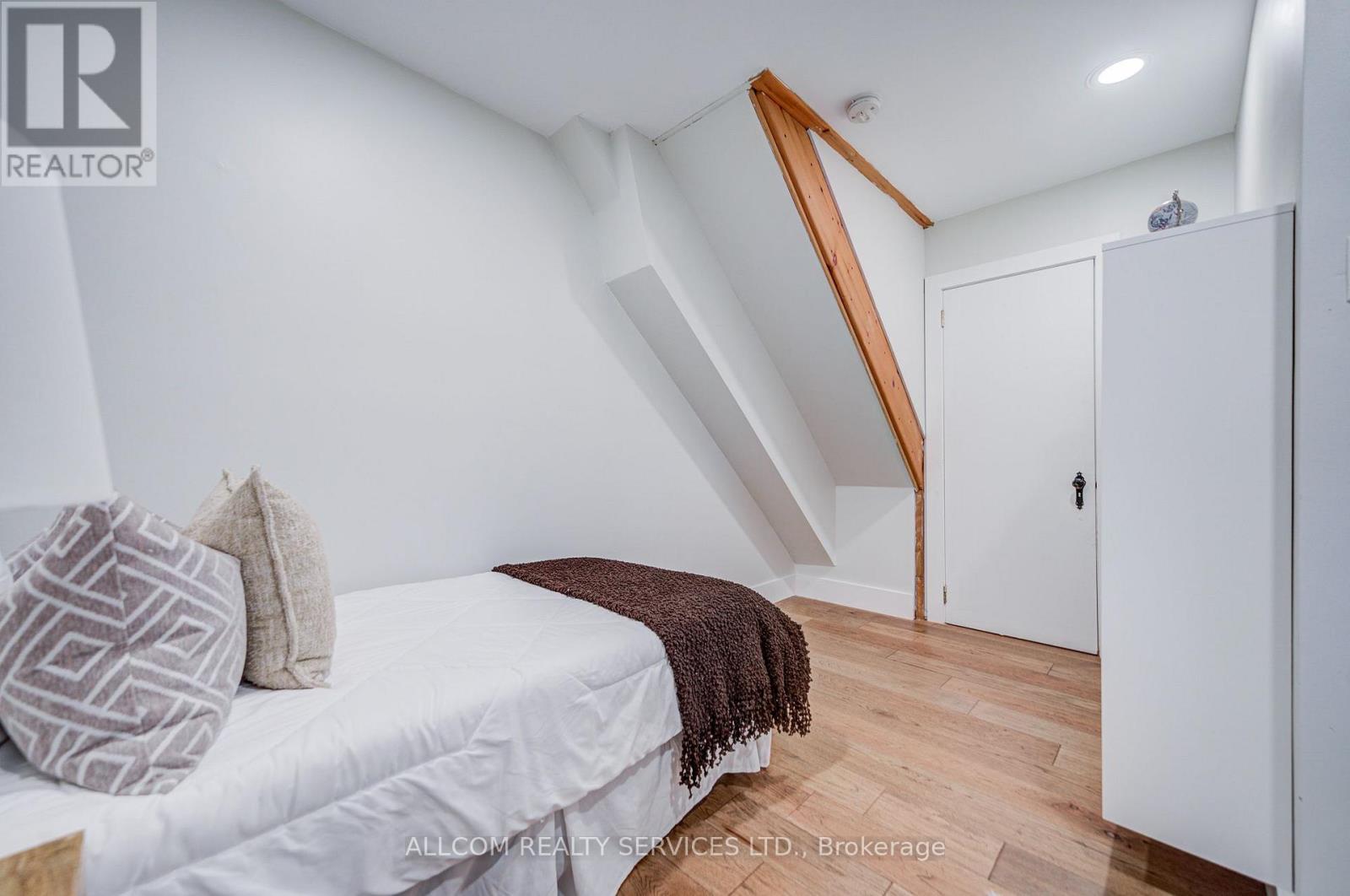 164 Glenvale Boulevard Property Photo 30