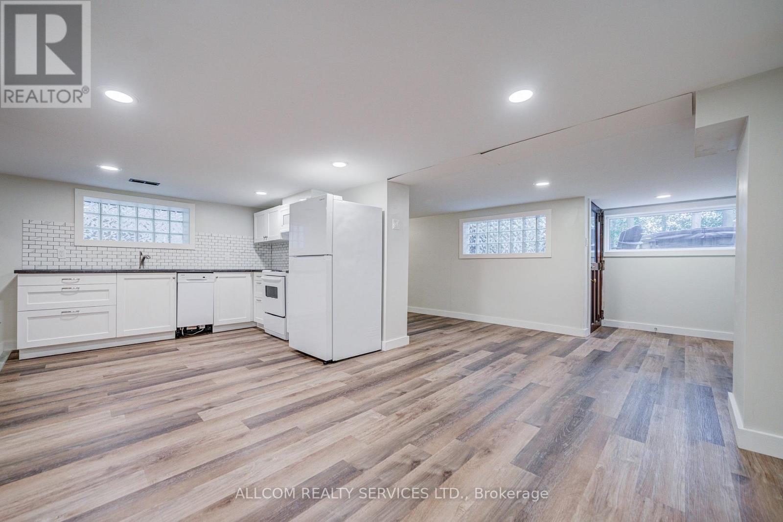 164 Glenvale Boulevard Property Photo 40