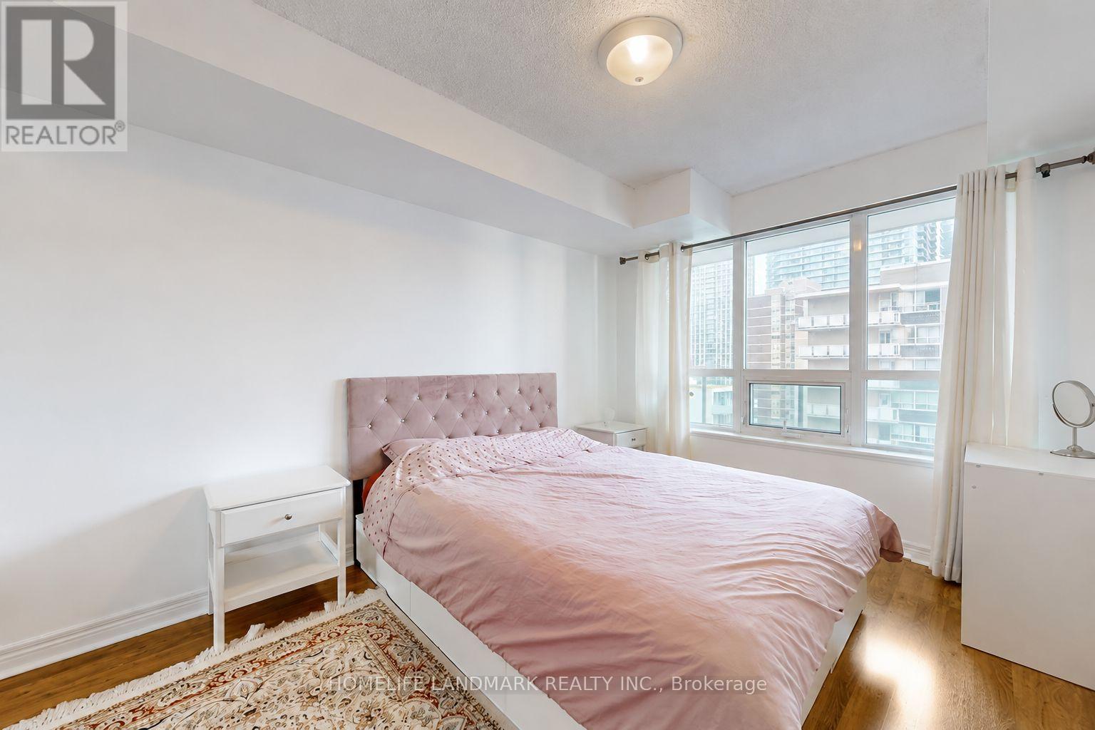 908 - 212 Eglinton Avenue E Property Photo 5