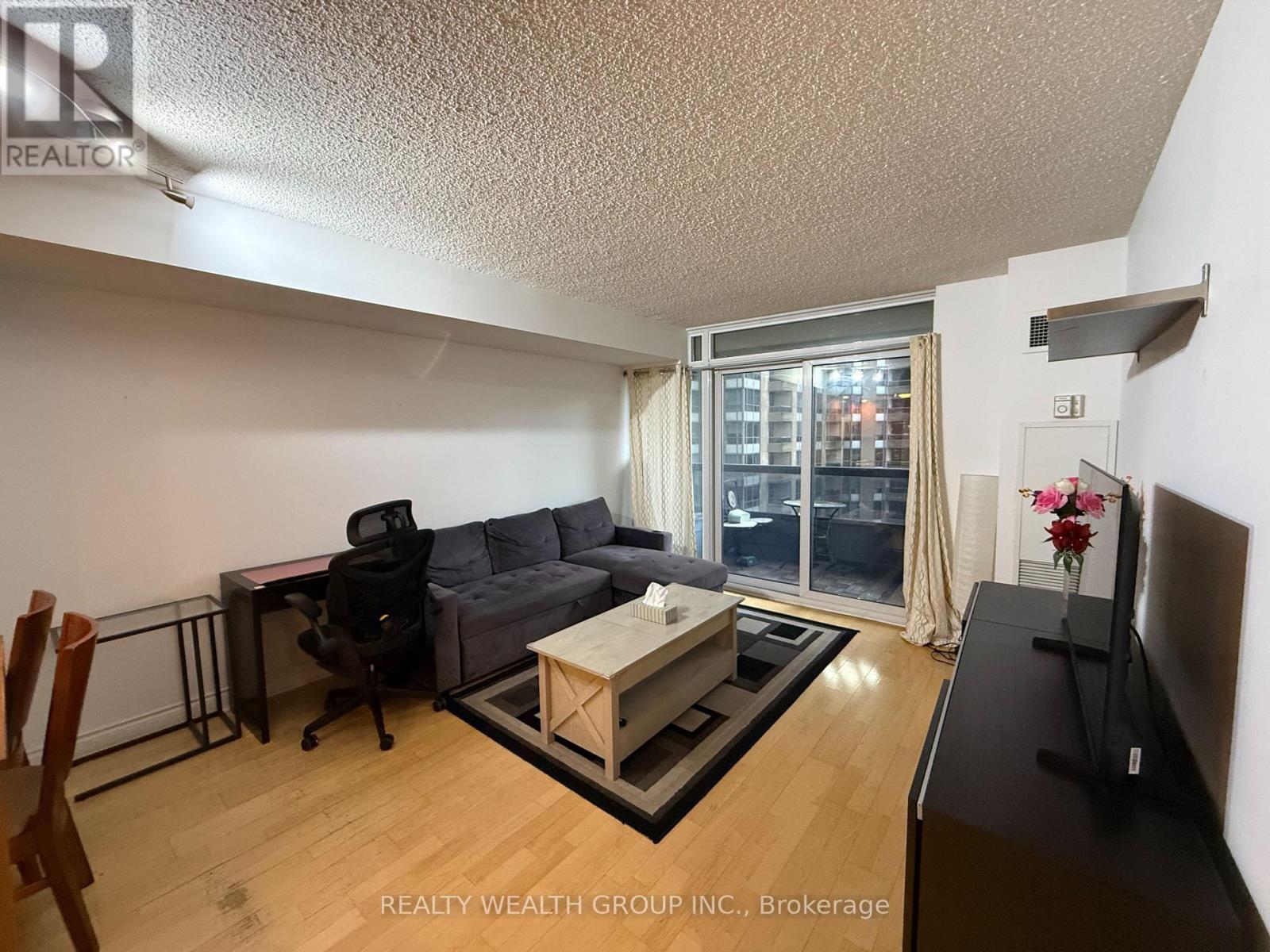 1017 - 15 Northtown Way Property Photo 10
