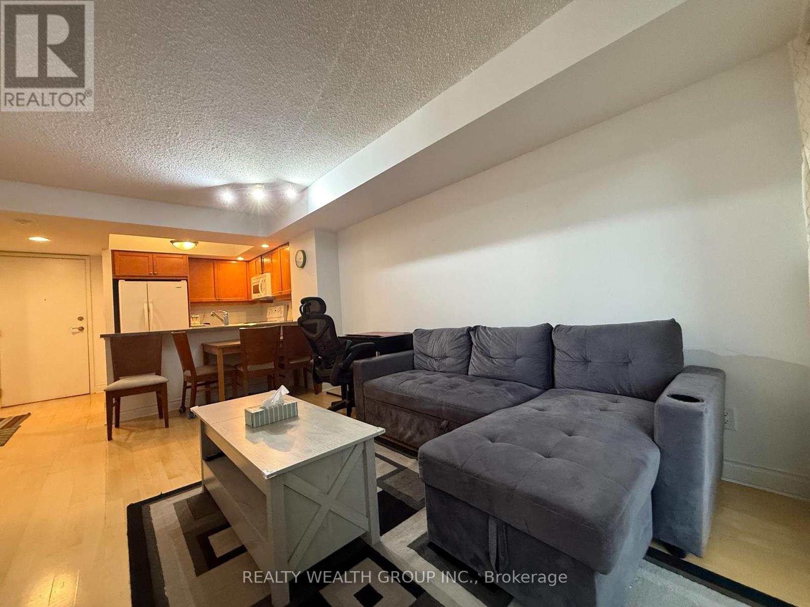 1017 - 15 Northtown Way Property Photo 12