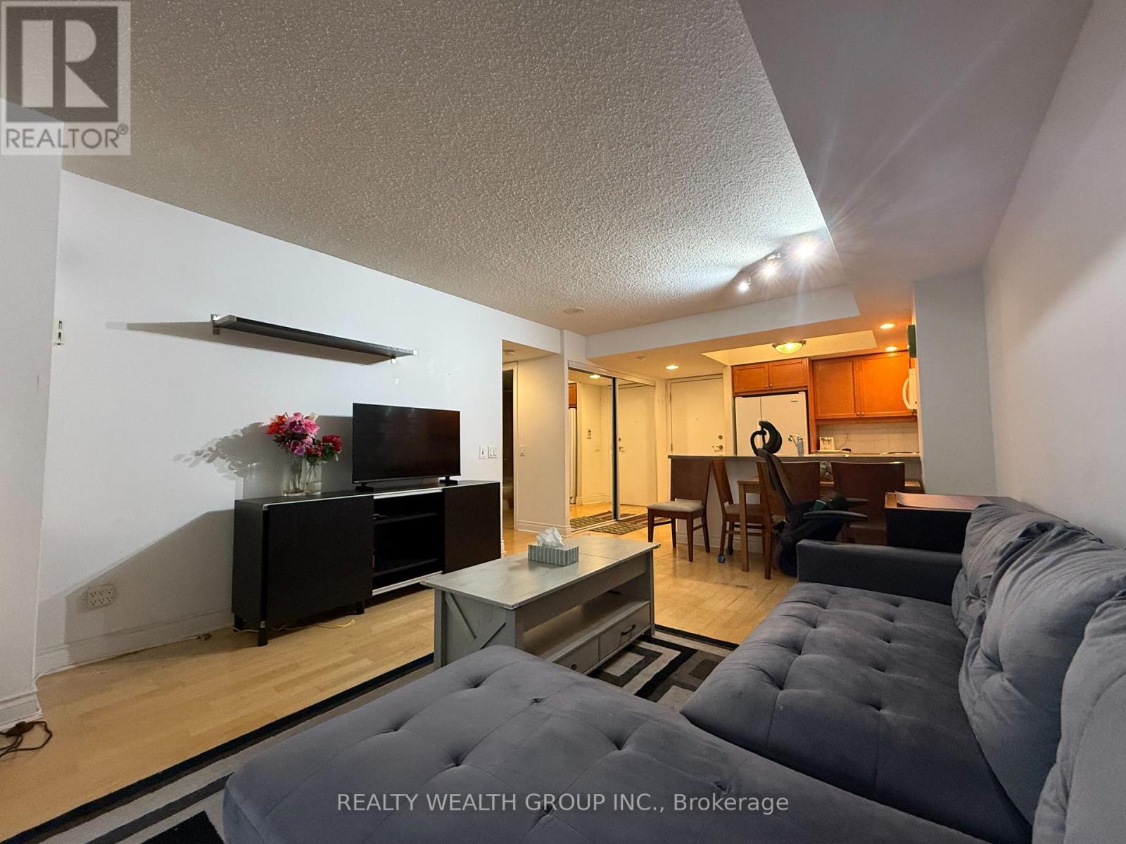 1017 - 15 Northtown Way Property Photo 13