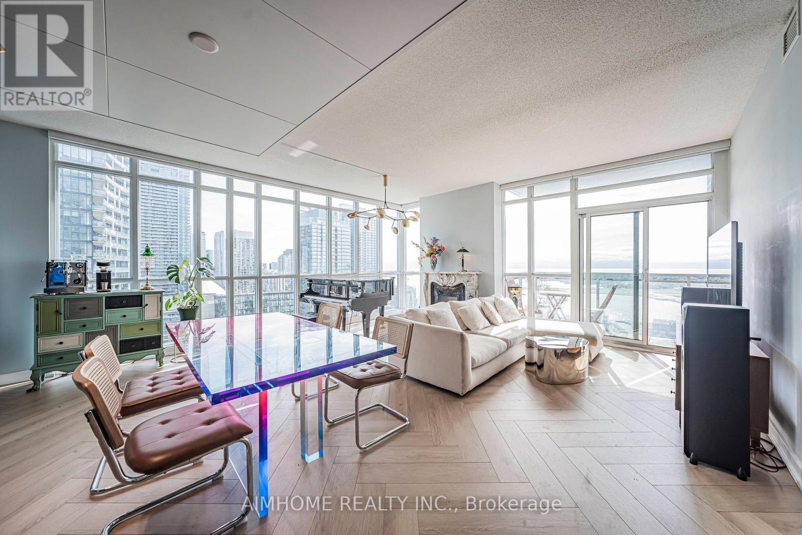 3206 - 15 ICEBOAT TERRACE Property Photo 1