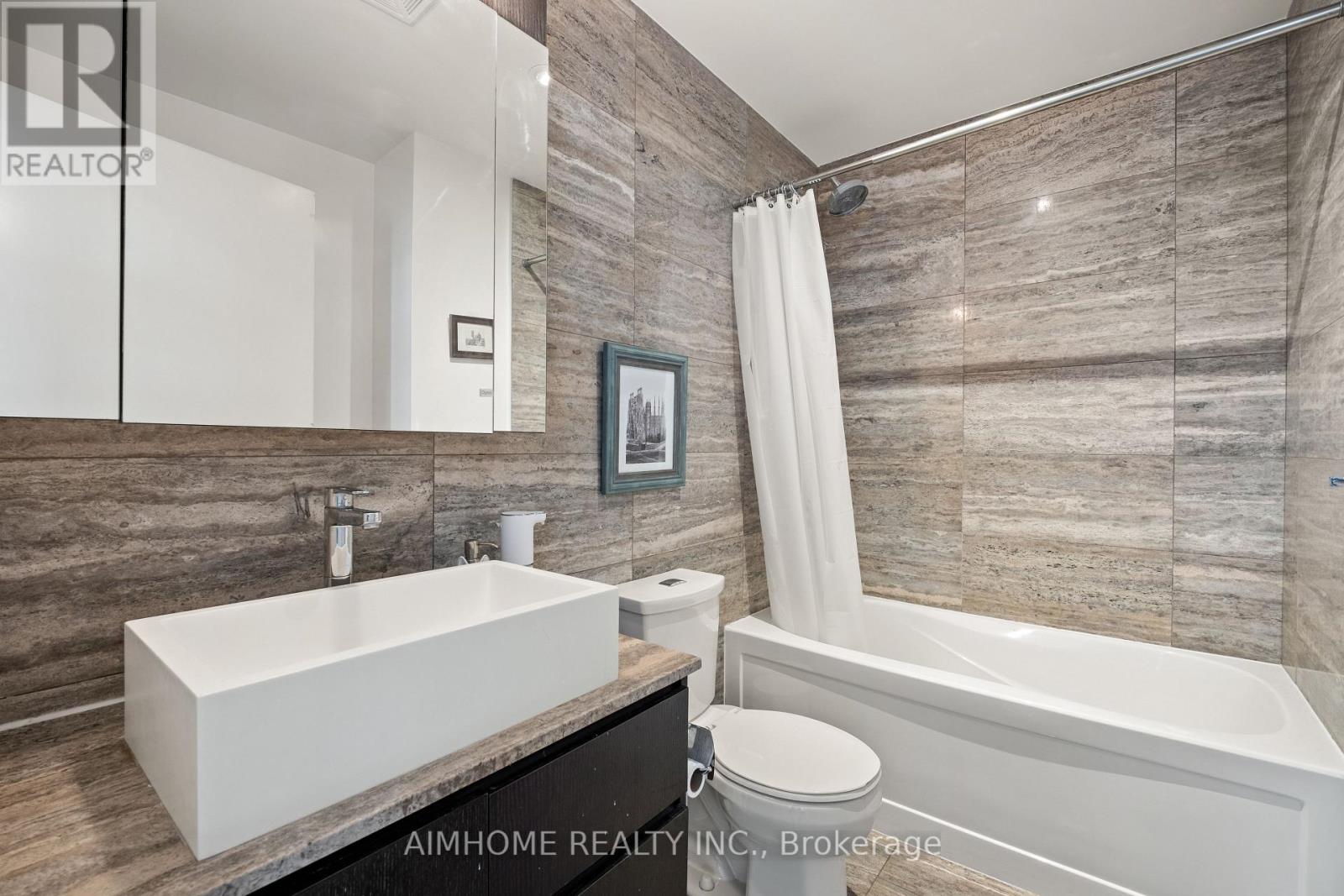 3206 - 15 Iceboat Terrace Property Photo 39