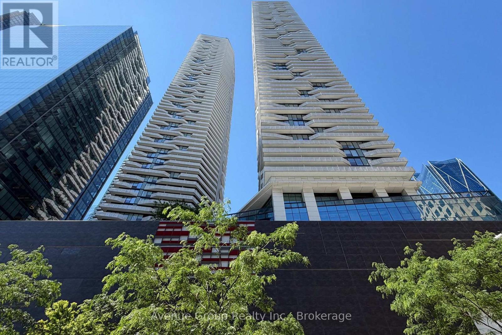 1705 - 100 HARBOUR STREET Property Photo 1