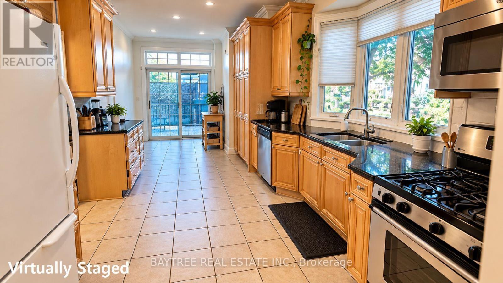 Upper - 257 Cocksfield Avenue Property Photo 2