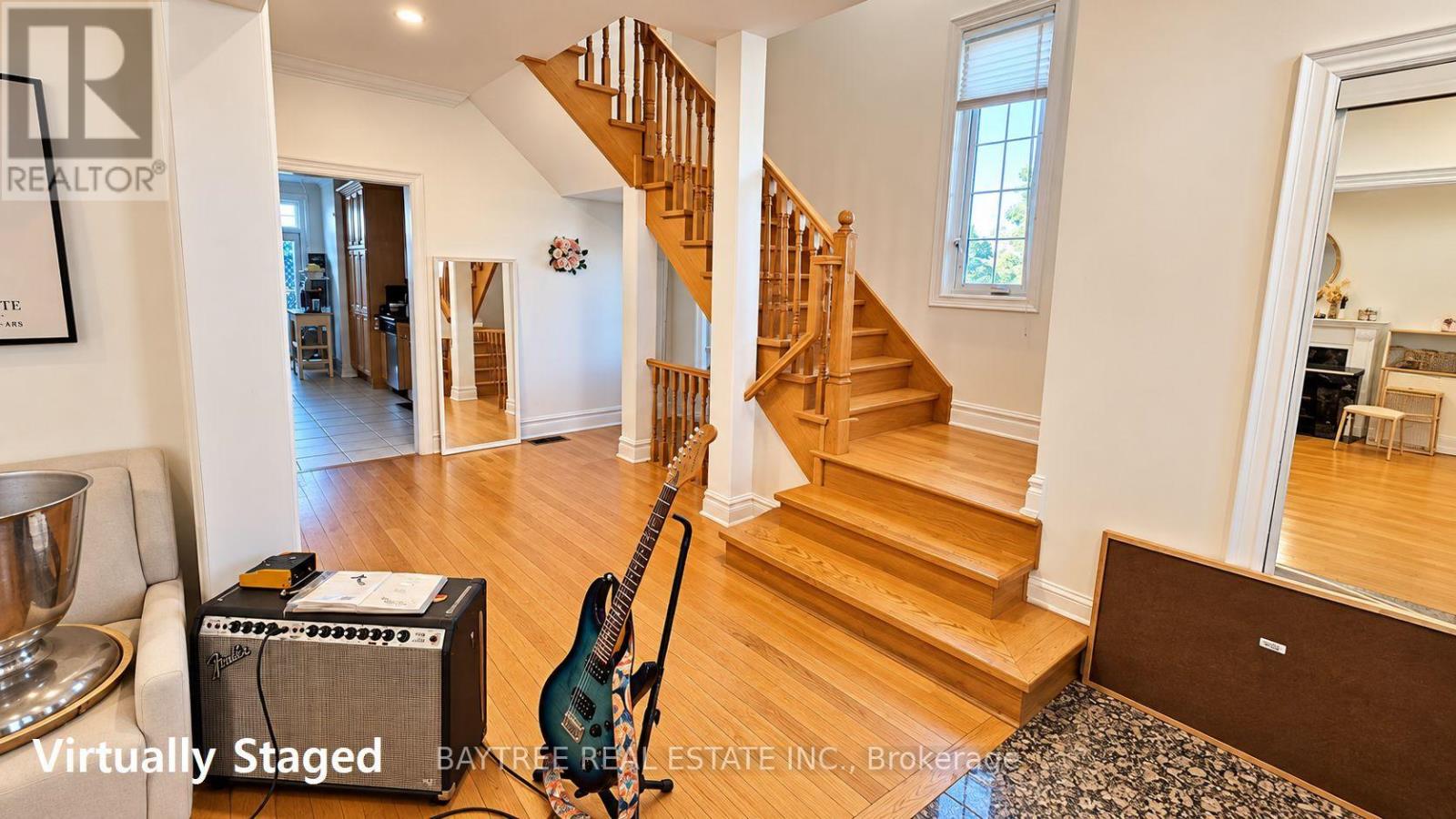 Upper - 257 Cocksfield Avenue Property Photo 5