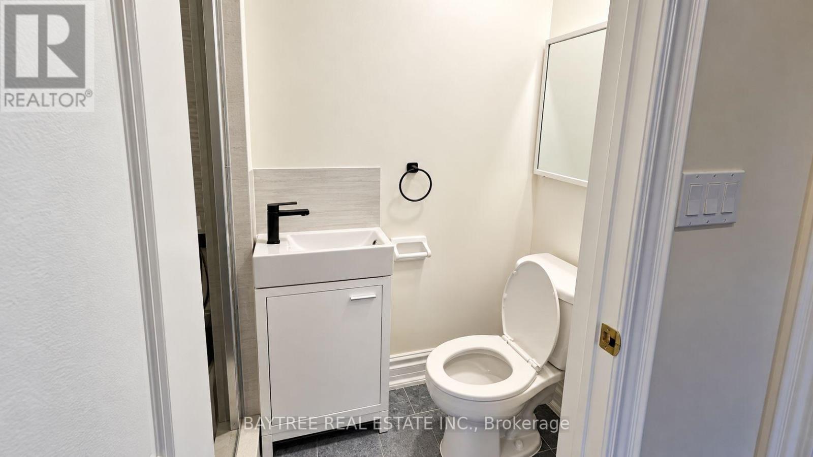 Upper - 257 Cocksfield Avenue Property Photo 14