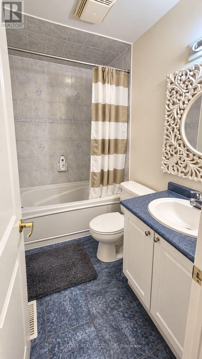 Upper - 257 Cocksfield Avenue Property Photo 16