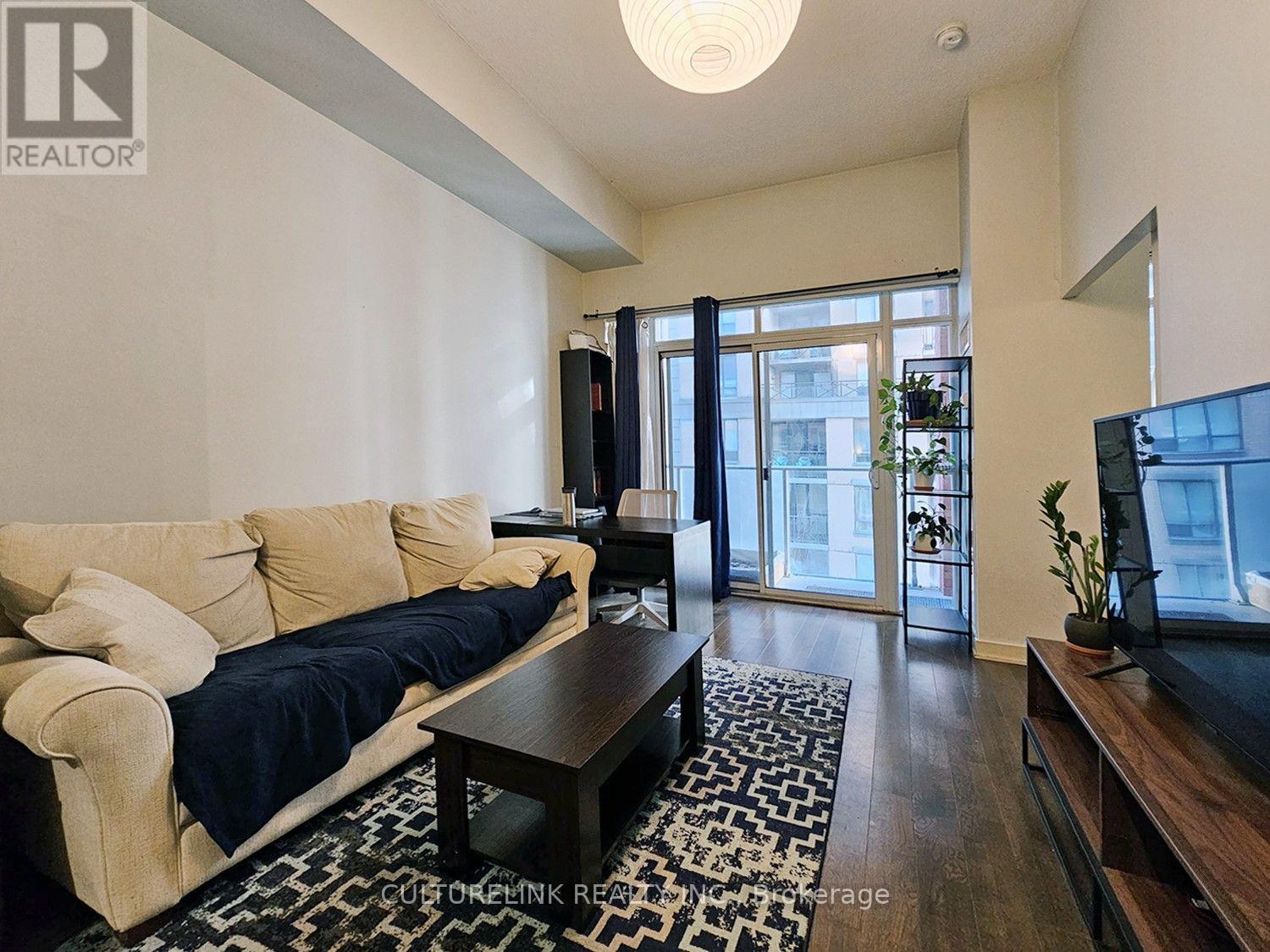 707 - 126 Simcoe Street Property Photo 9