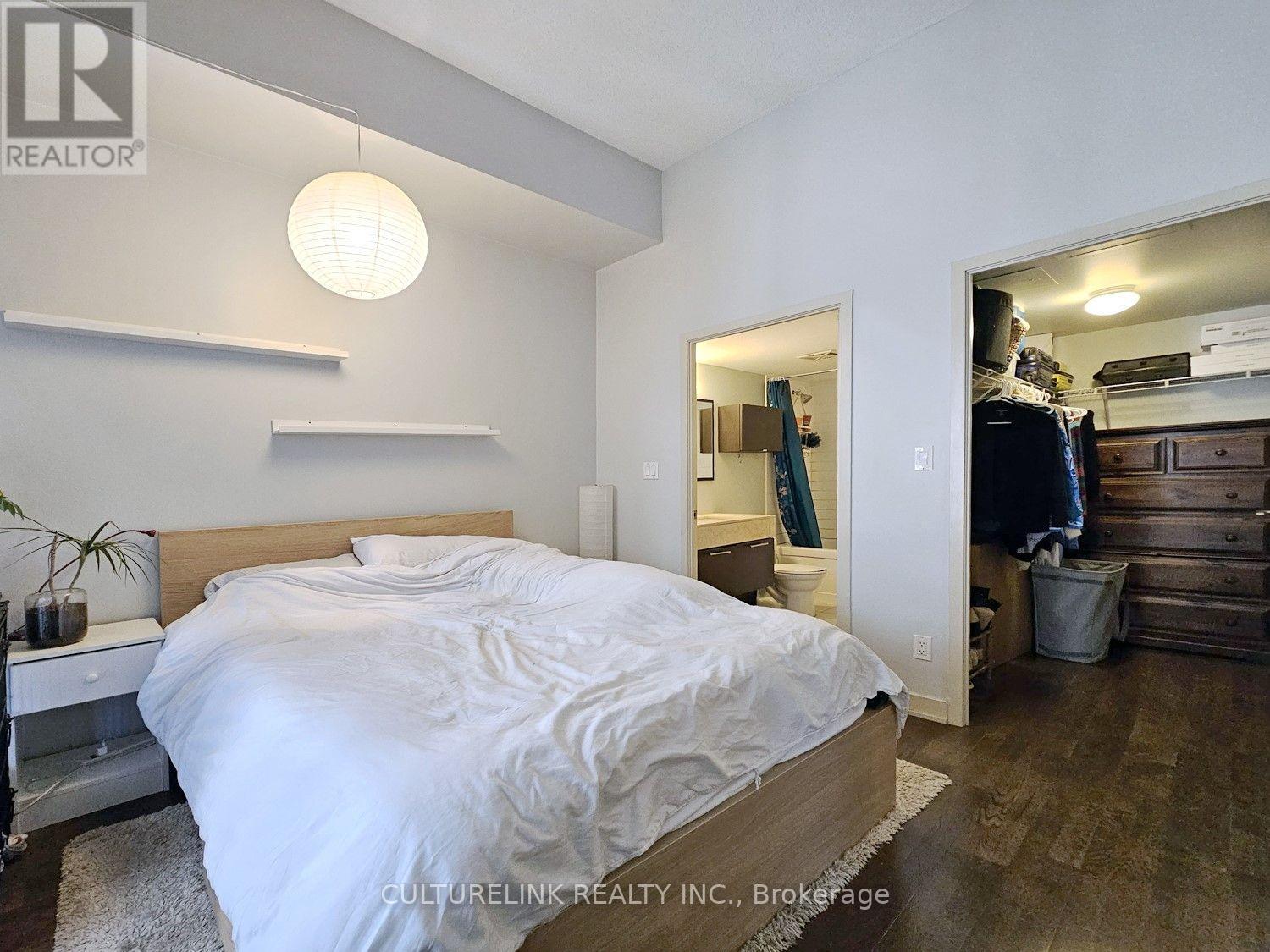 707 - 126 Simcoe Street Property Photo 12