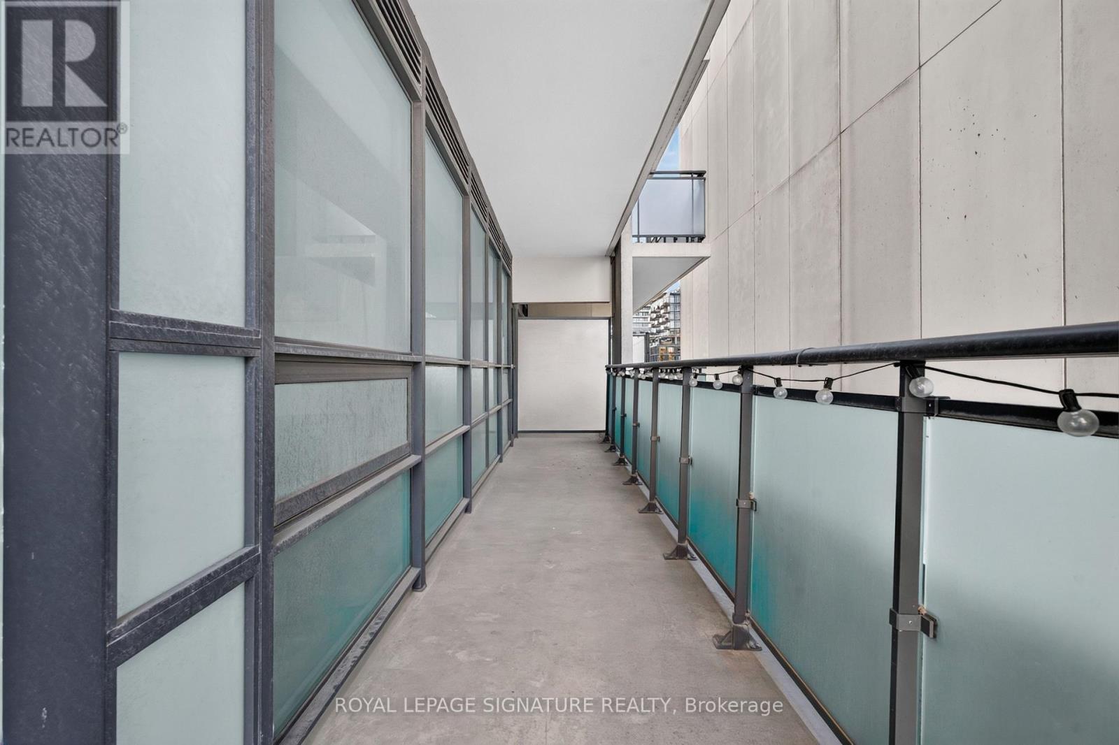 605 - 460 Adelaide Street E Property Photo 18