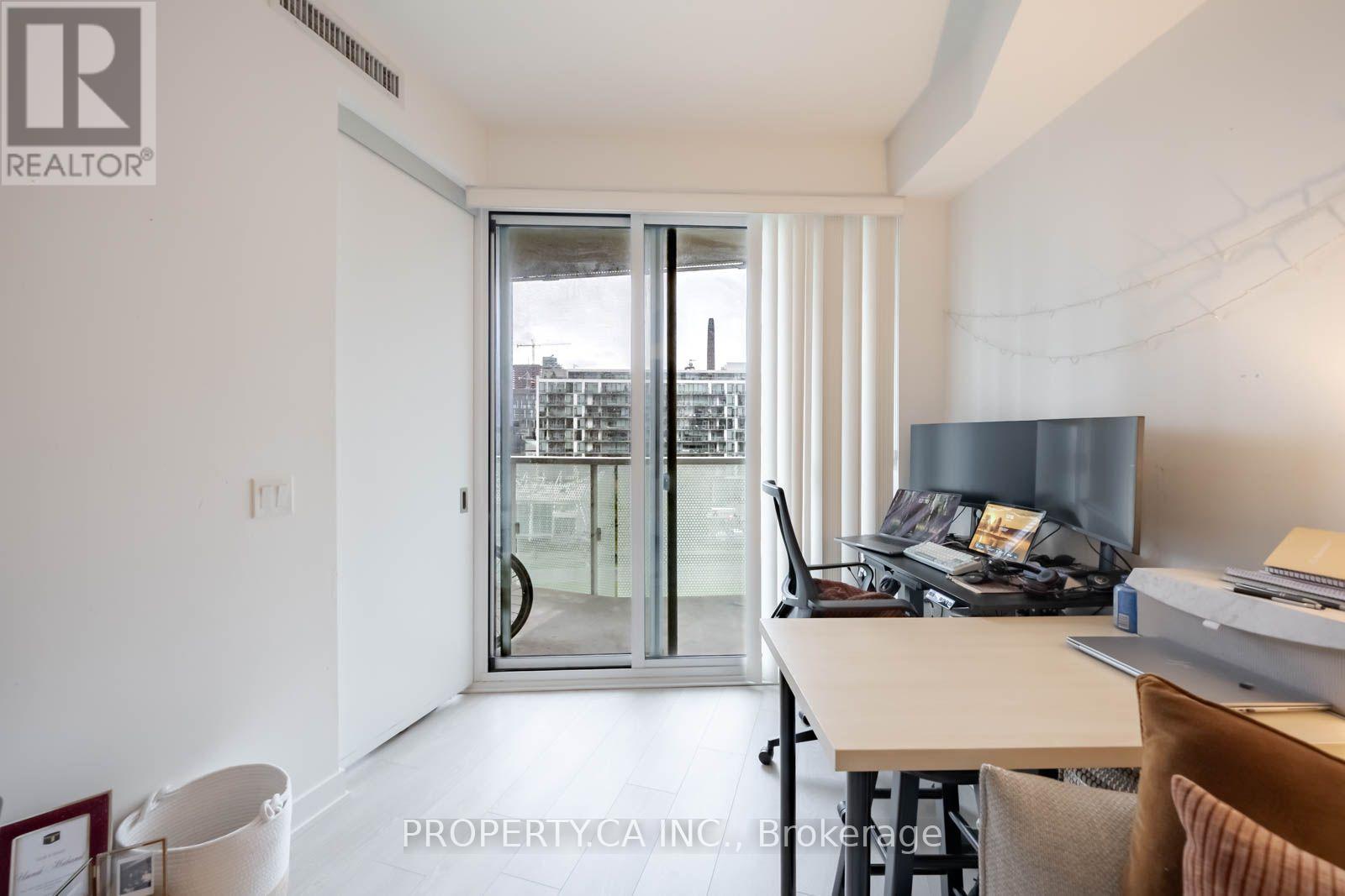 501 - 15 Queens Quay E Property Photo 5