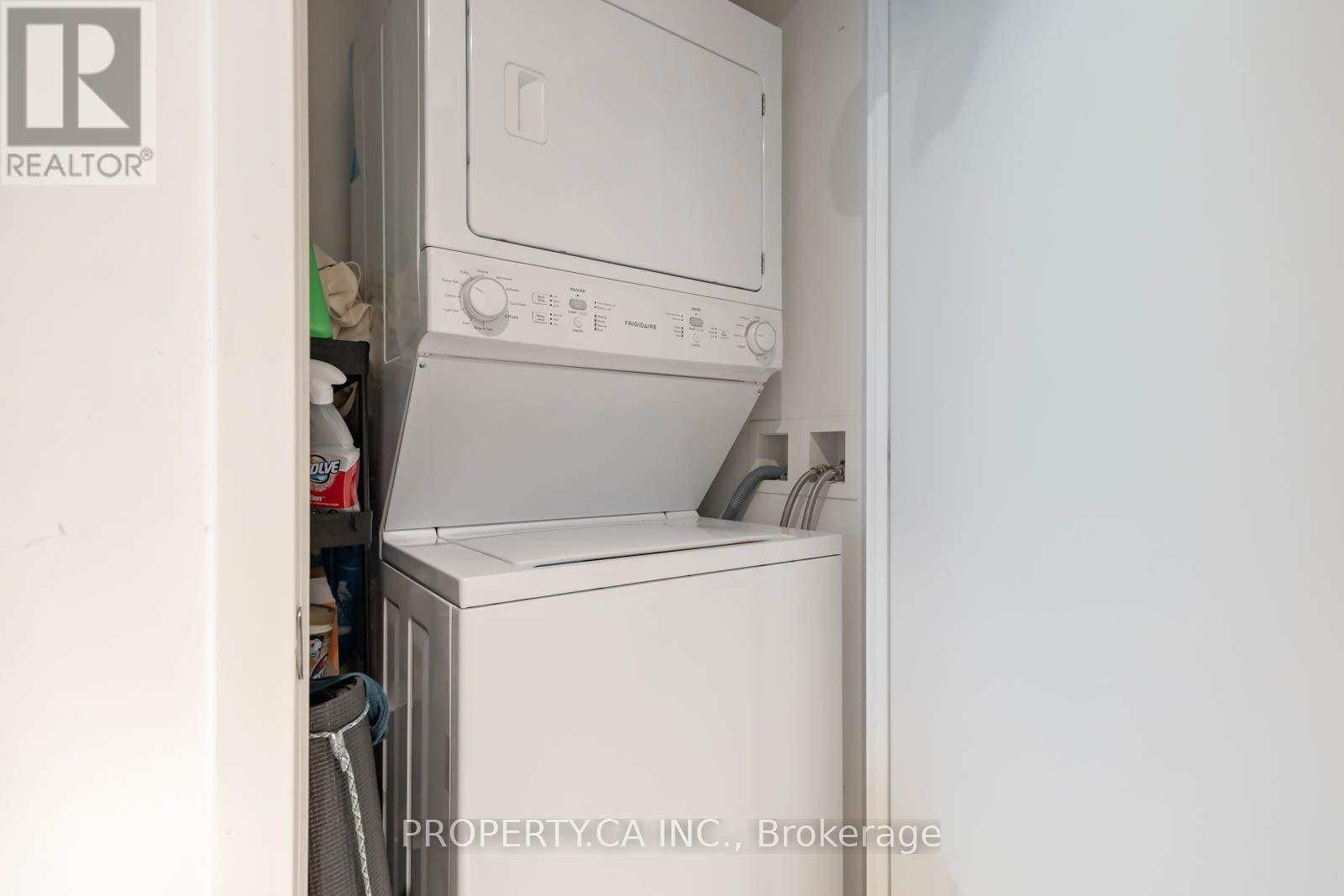 501 - 15 Queens Quay E Property Photo 13