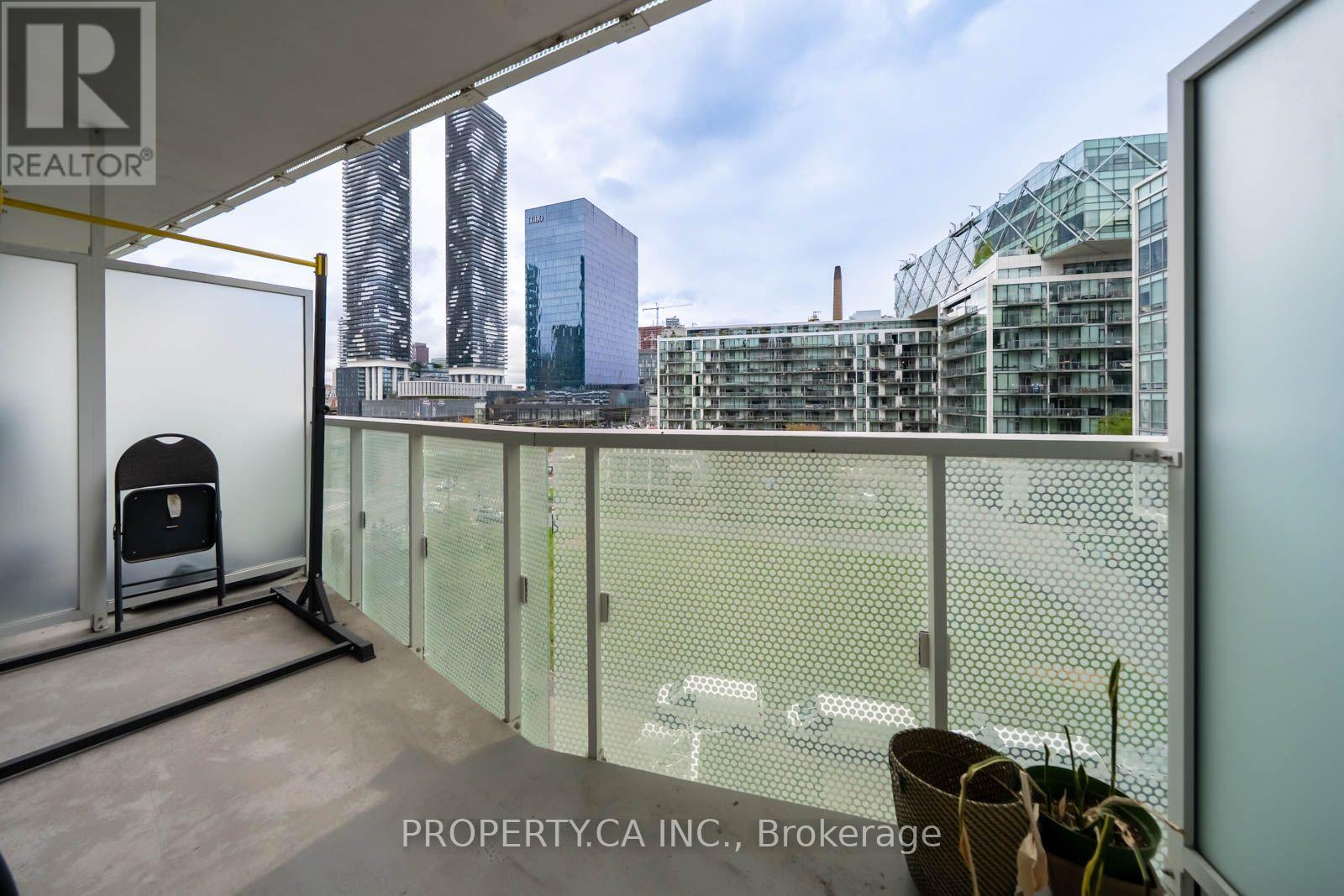 501 - 15 Queens Quay E Property Photo 14
