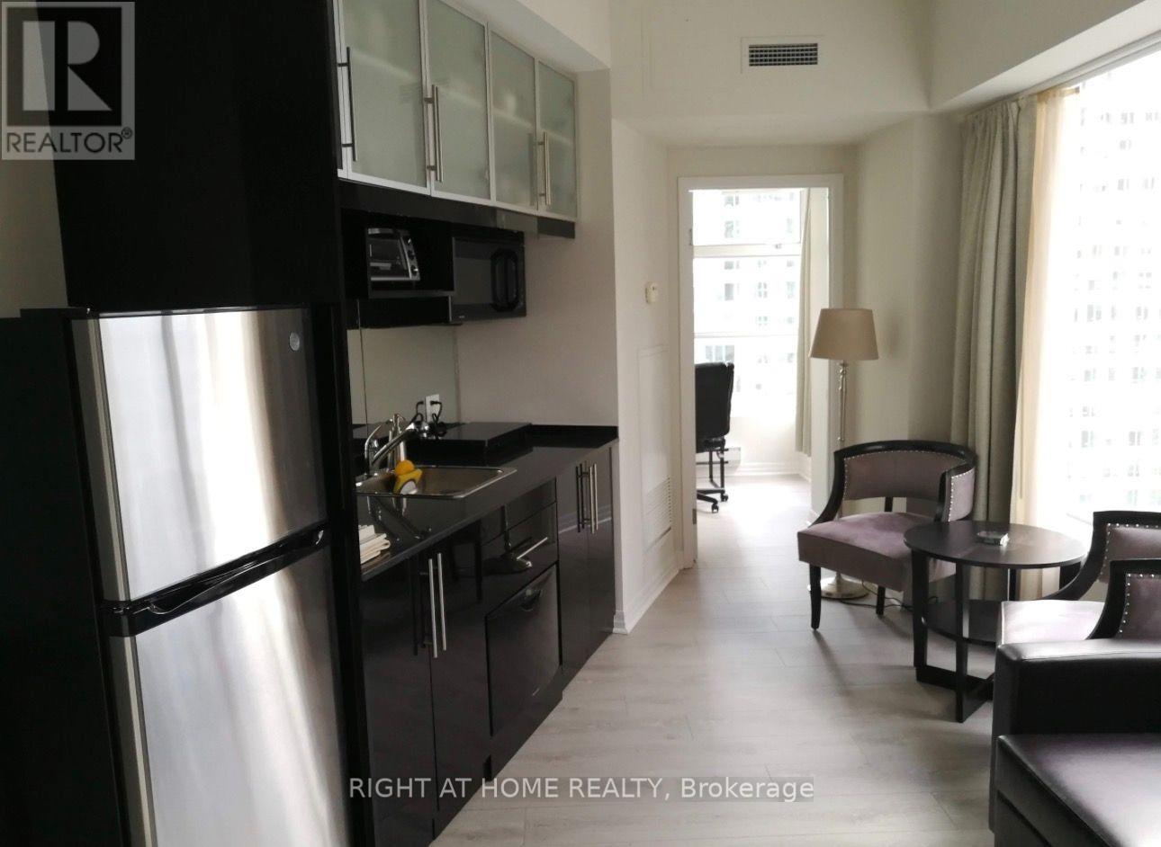 2612 - 1 King Street W Property Photo 11