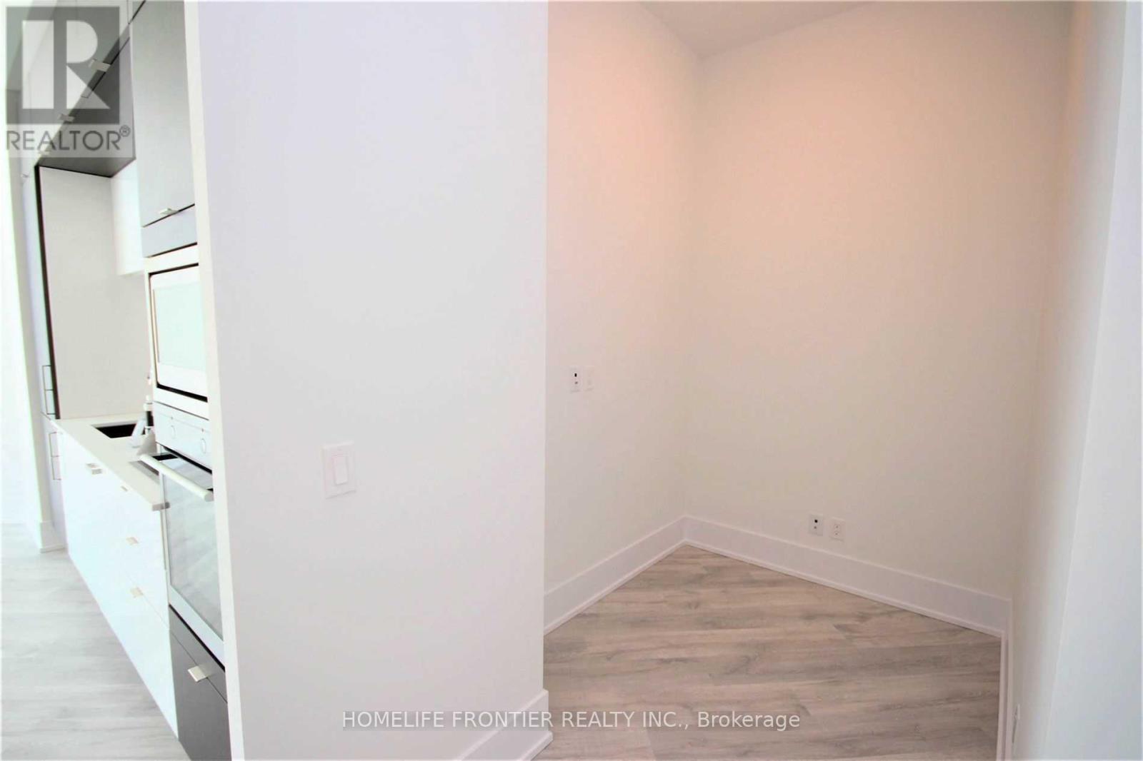 912 - 1 Edgewater Drive Property Photo 6