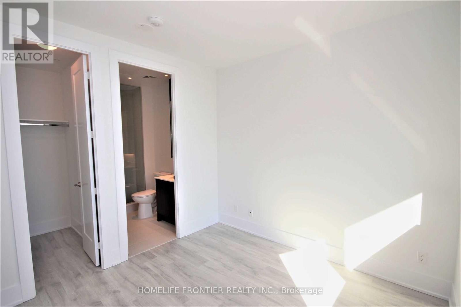 912 - 1 Edgewater Drive Property Photo 15