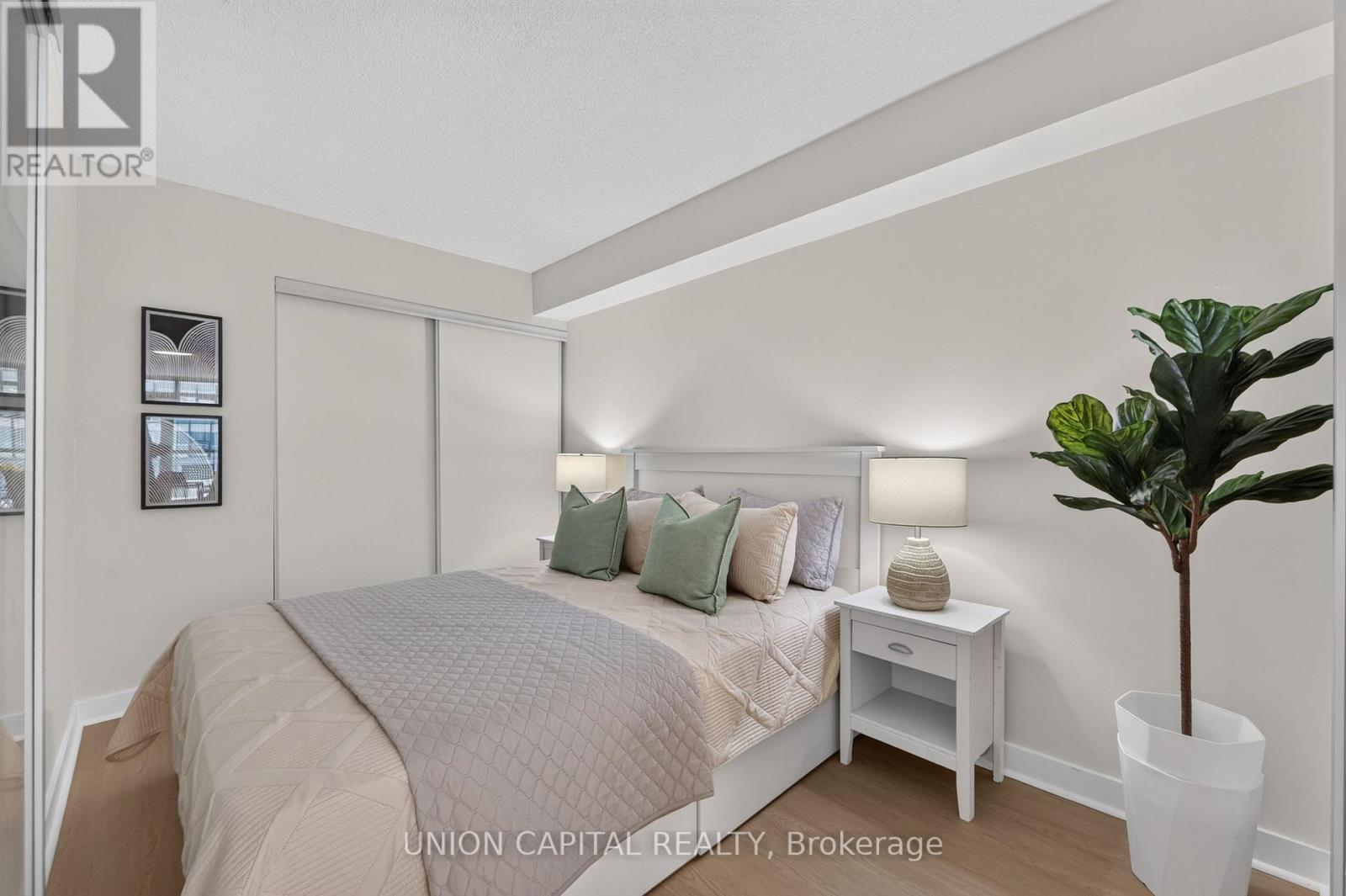 551 - 10 Capreol Court Property Photo 18