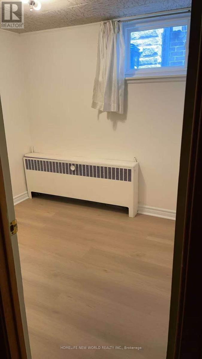 10 Millgate Crescent Property Photo 15