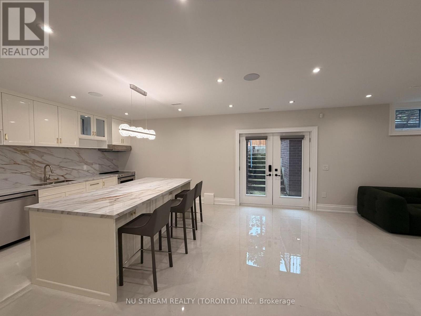 108 Abitibi Avenue Property Photo 43