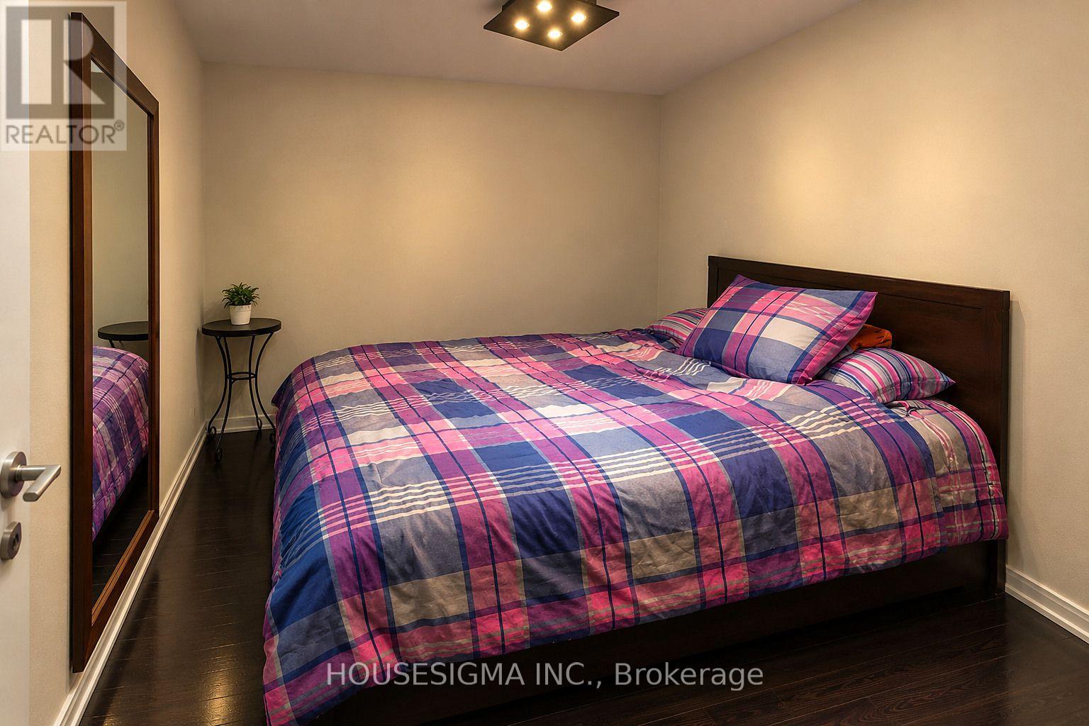 909 - 5 Northtown Way Property Photo 4