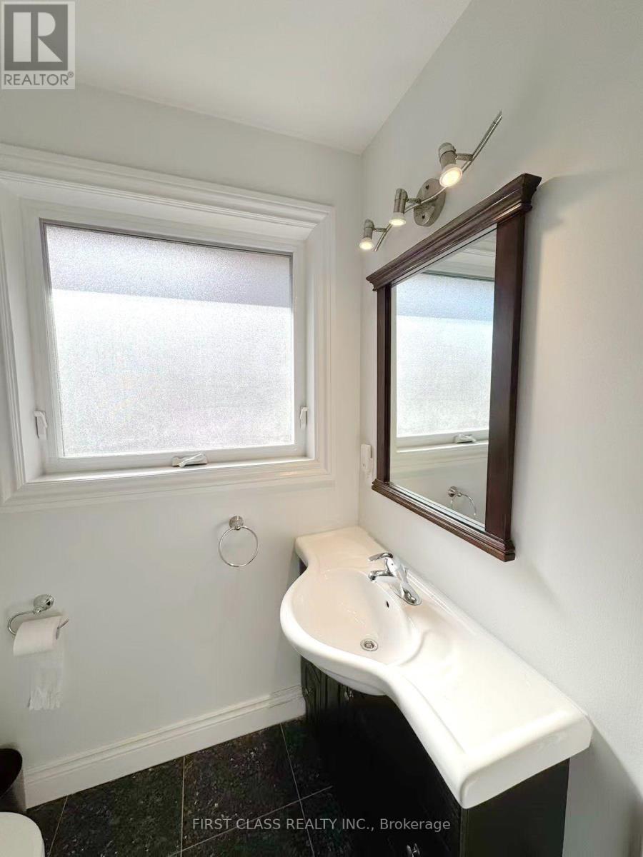 202 Goddard Street Property Photo 23