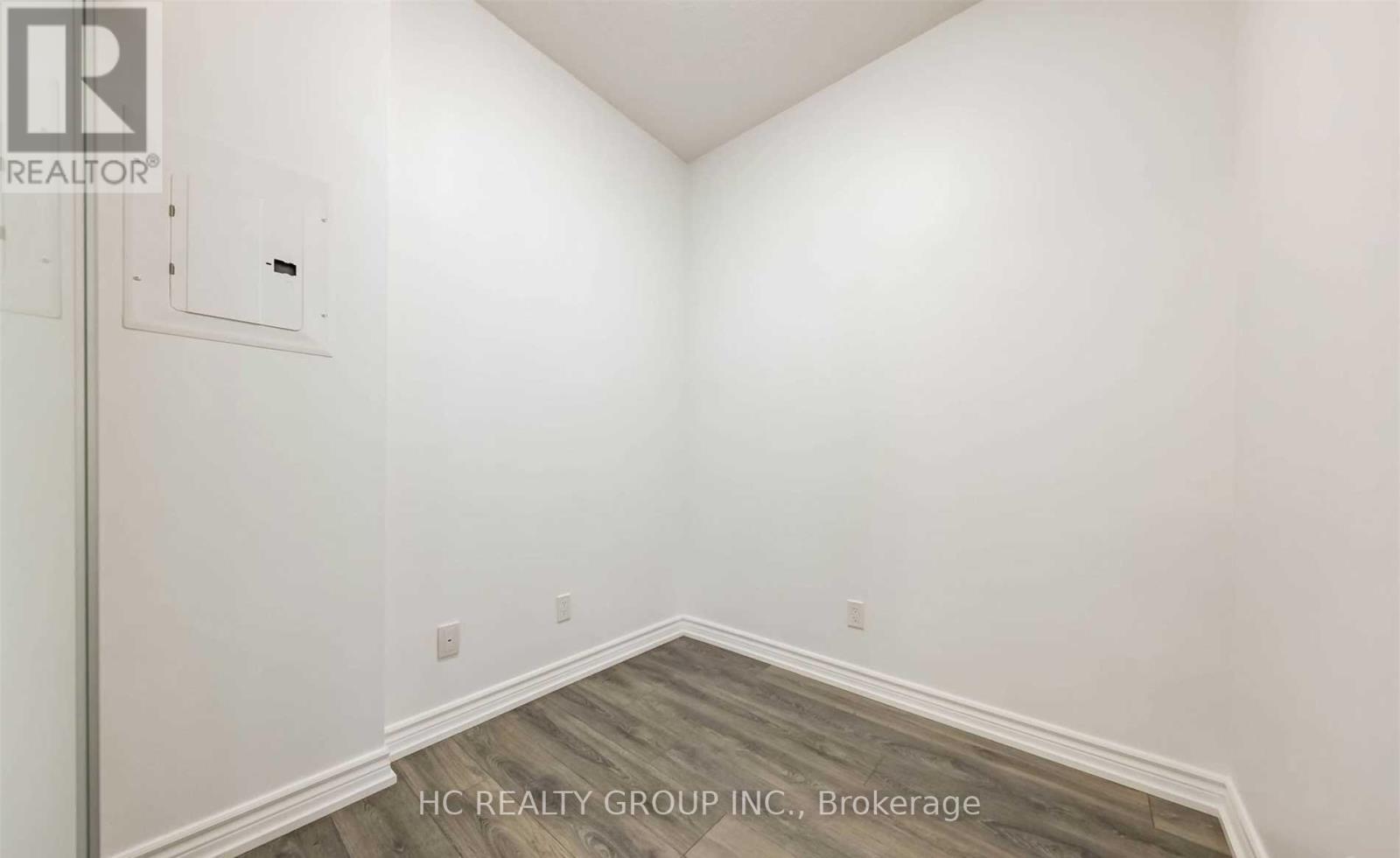 2906 - 56 Forest Manor Road Property Photo 2
