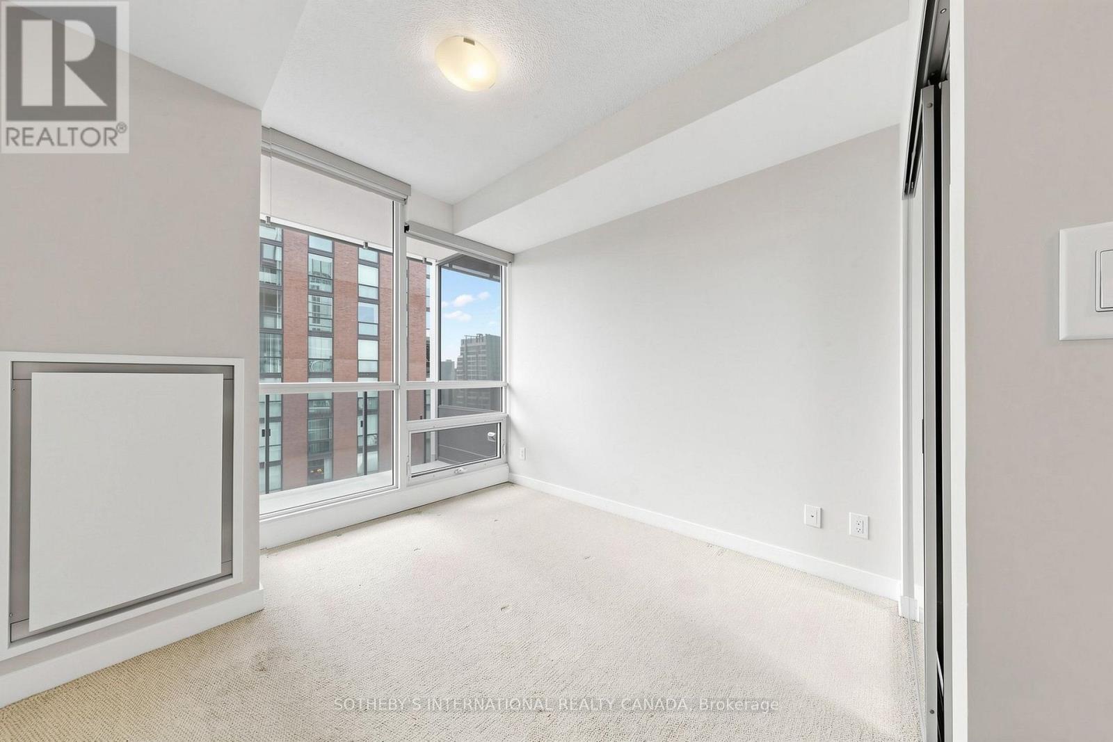 3906 - 295 Adelaide Street W Property Photo 17