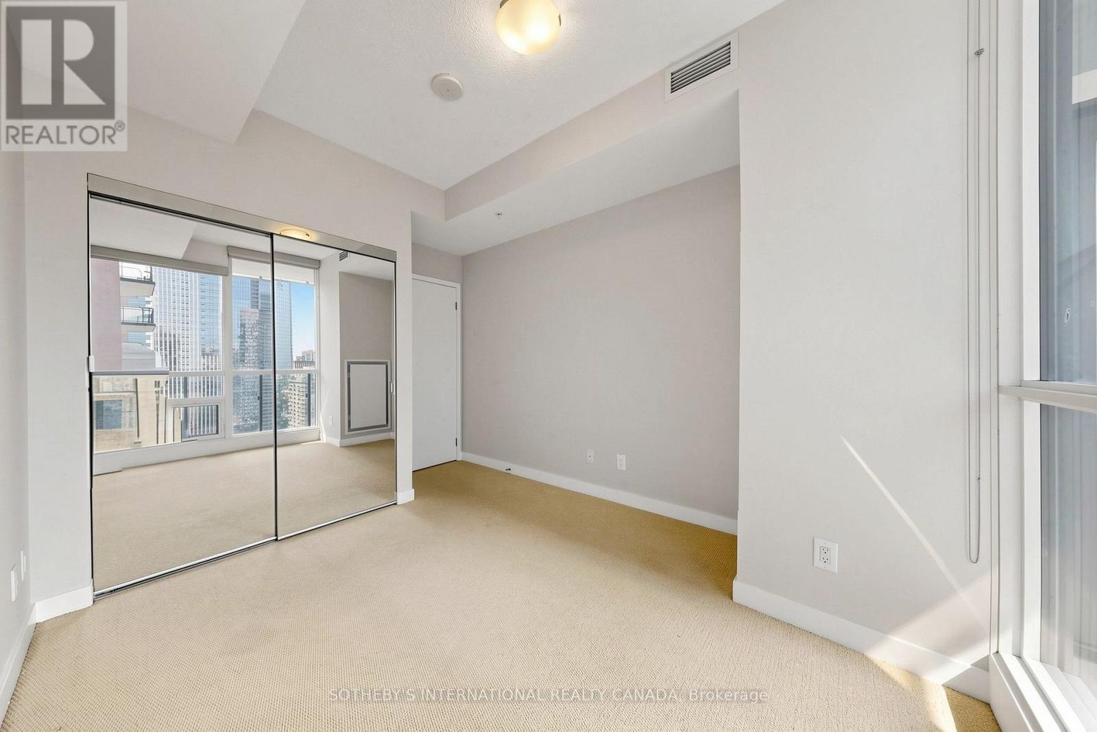 3906 - 295 Adelaide Street W Property Photo 18