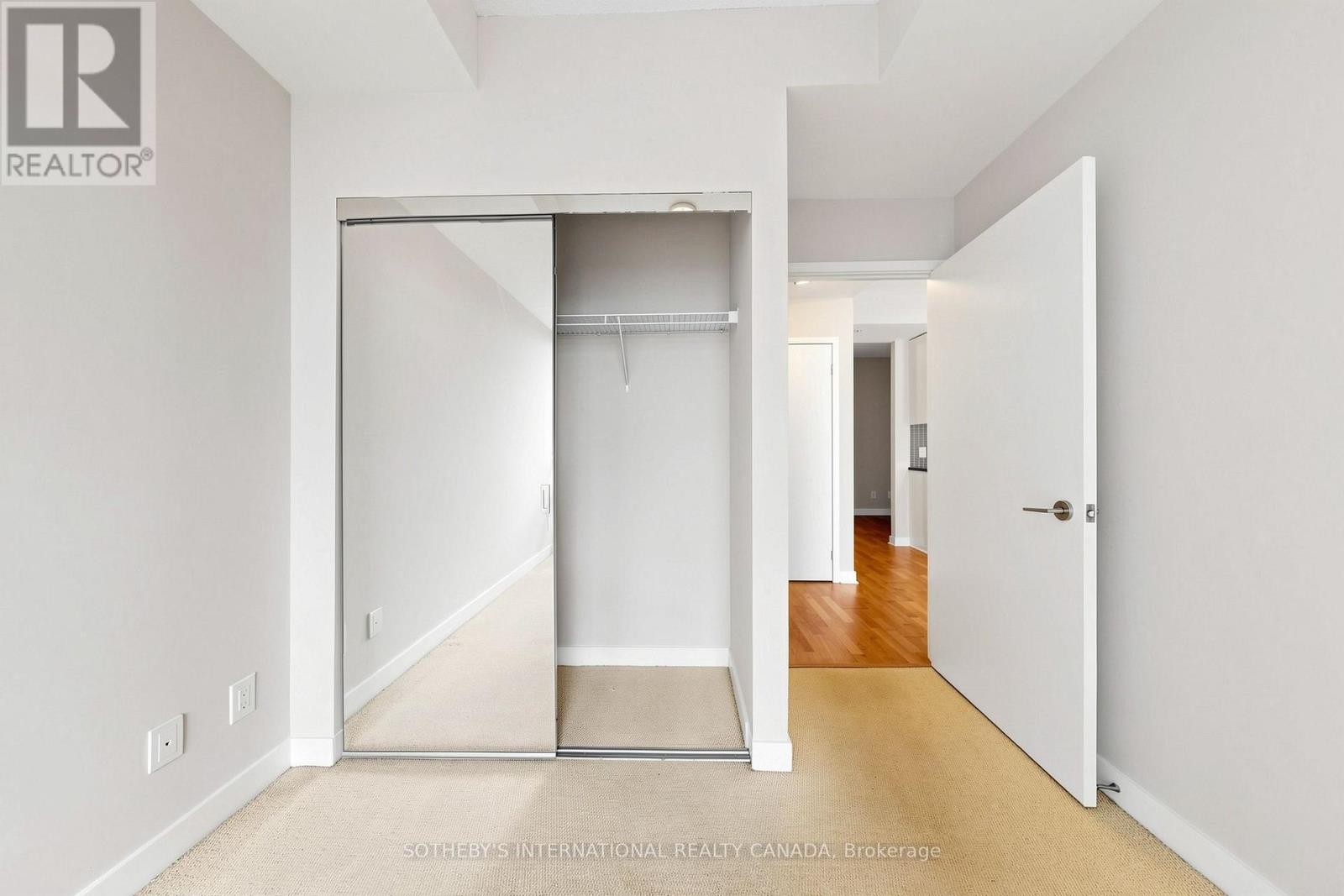3906 - 295 Adelaide Street W Property Photo 19