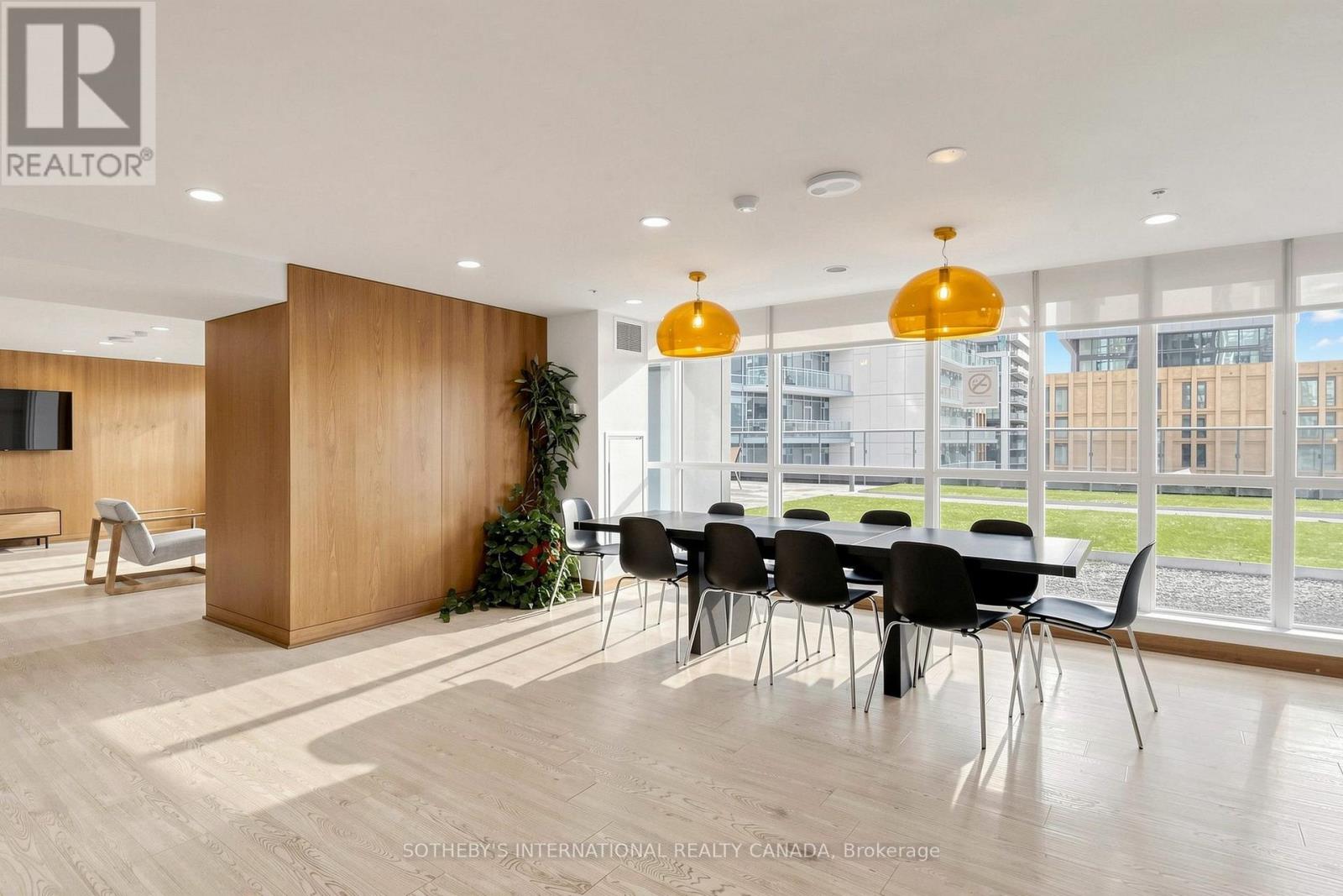 3906 - 295 Adelaide Street W Property Photo 38