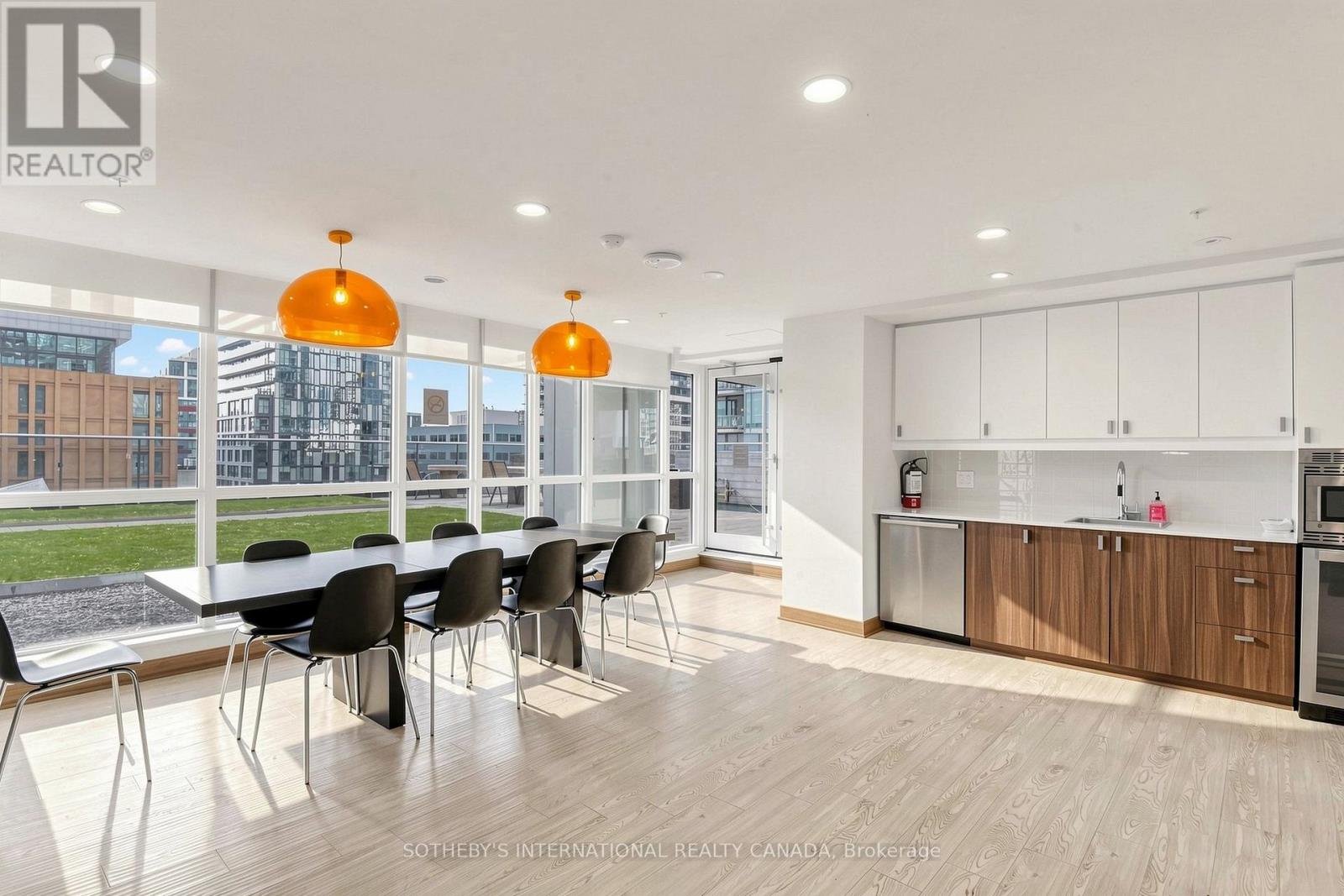 3906 - 295 Adelaide Street W Property Photo 40