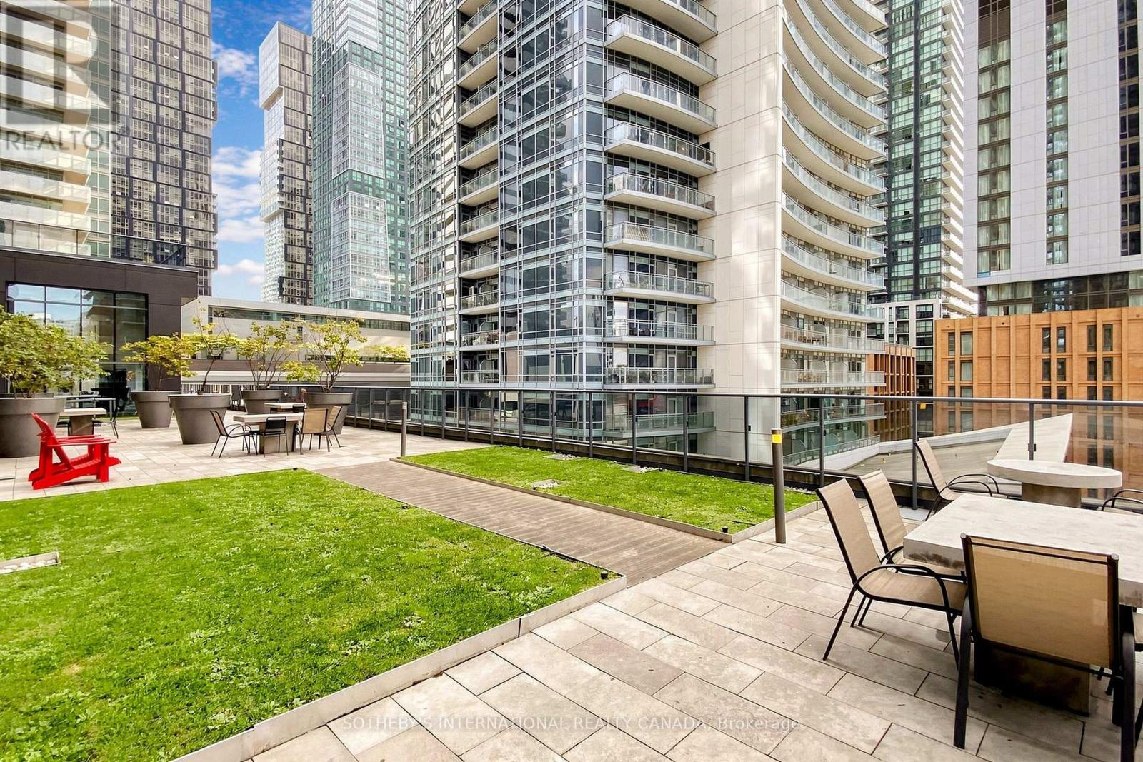 3906 - 295 Adelaide Street W Property Photo 45