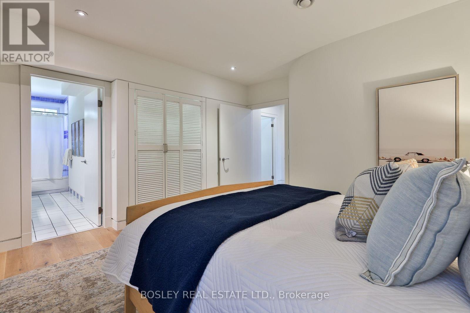 301 Keewatin Avenue Property Photo 25