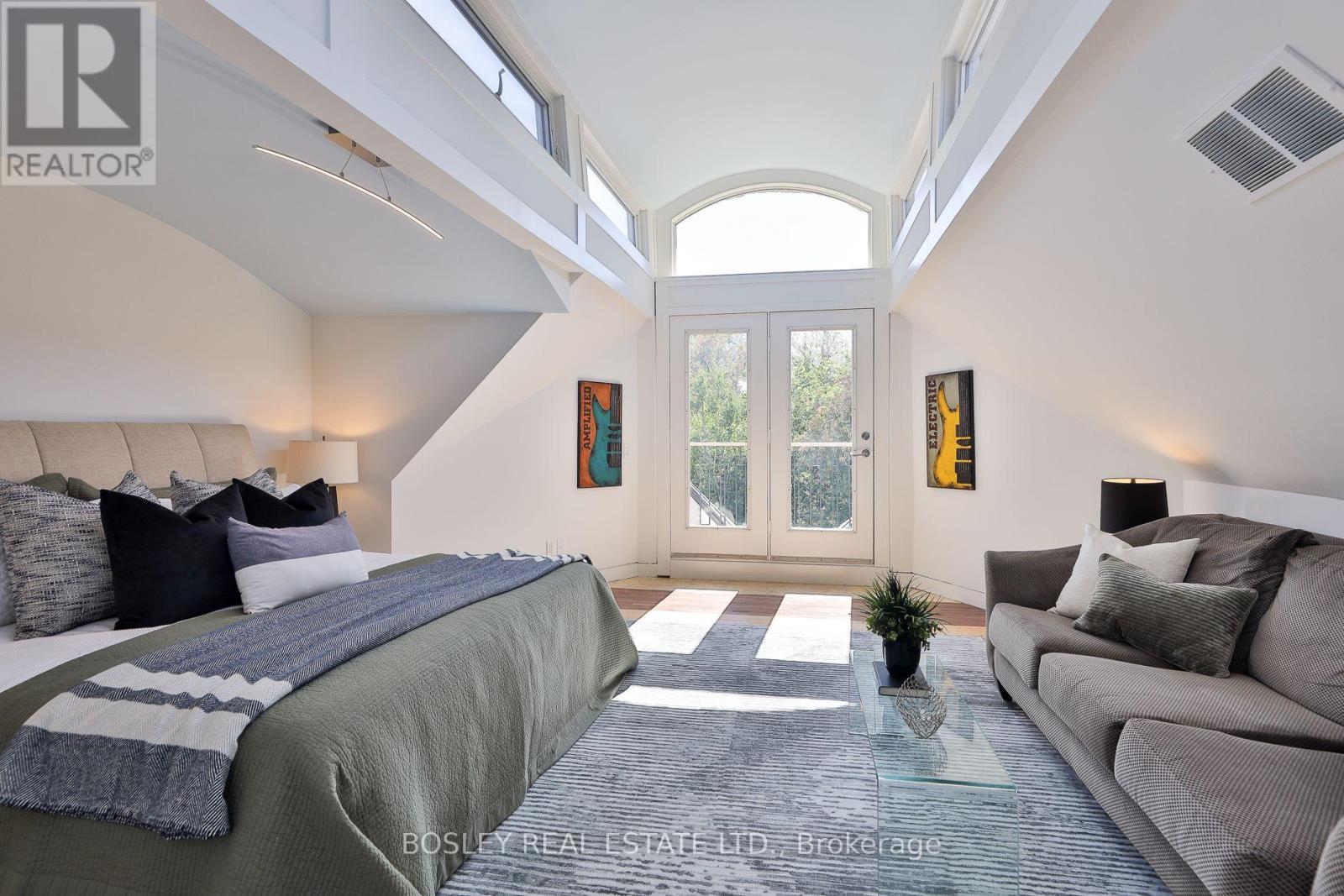 301 Keewatin Avenue Property Photo 32