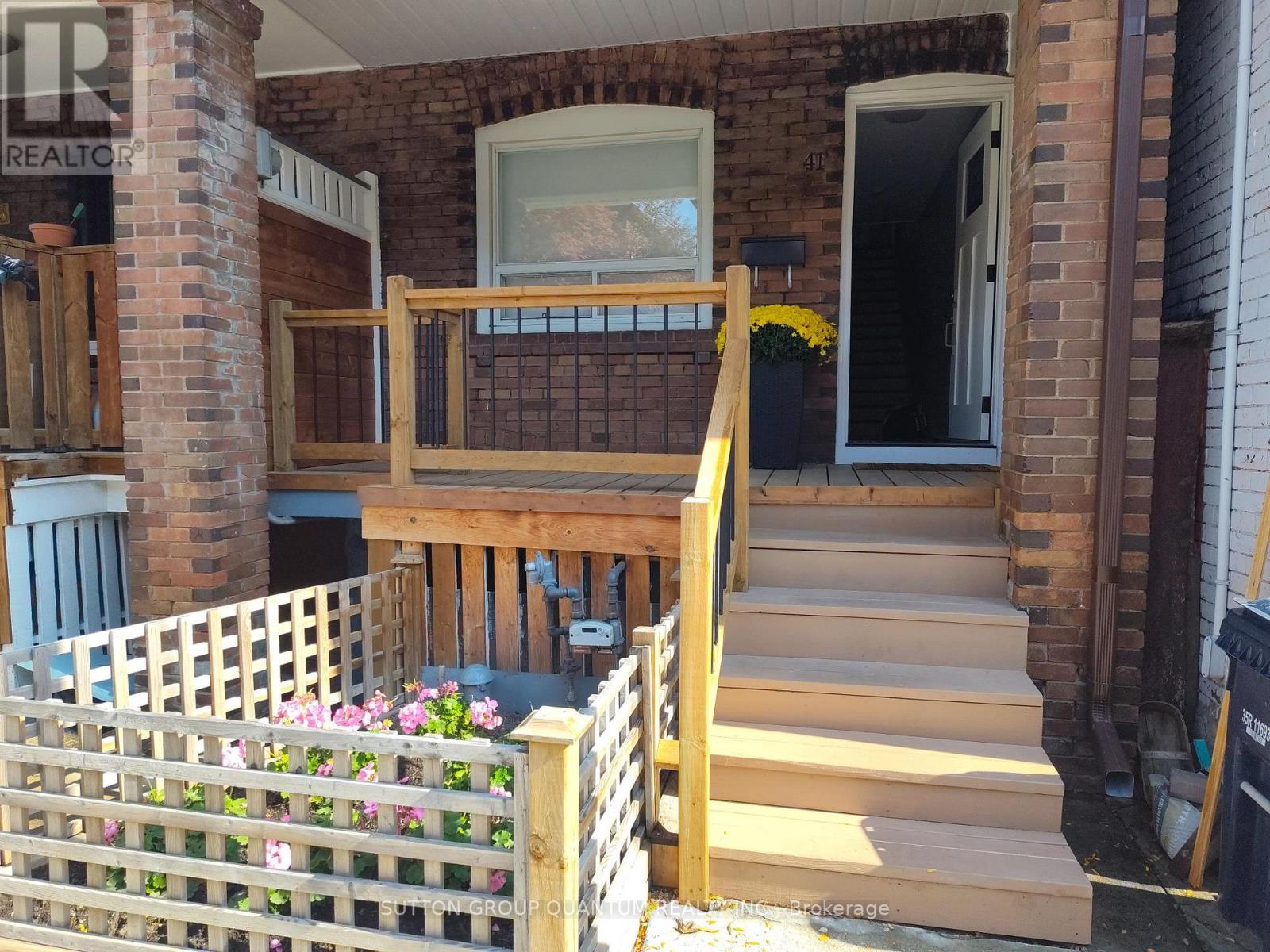 41 Manning Avenue Property Photo 2