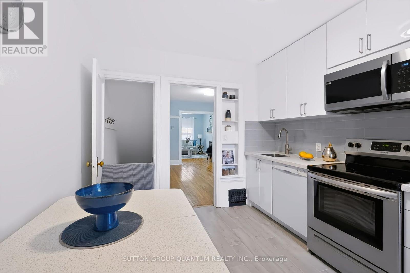 41 Manning Avenue Property Photo 10