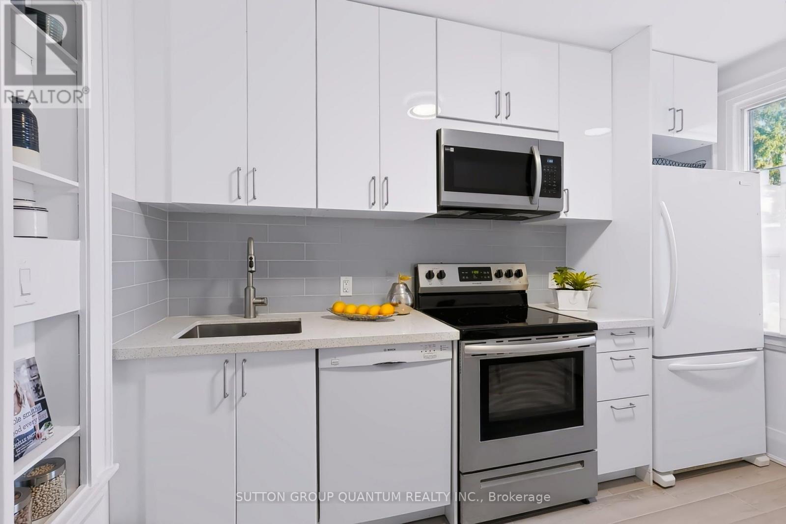 41 Manning Avenue Property Photo 11