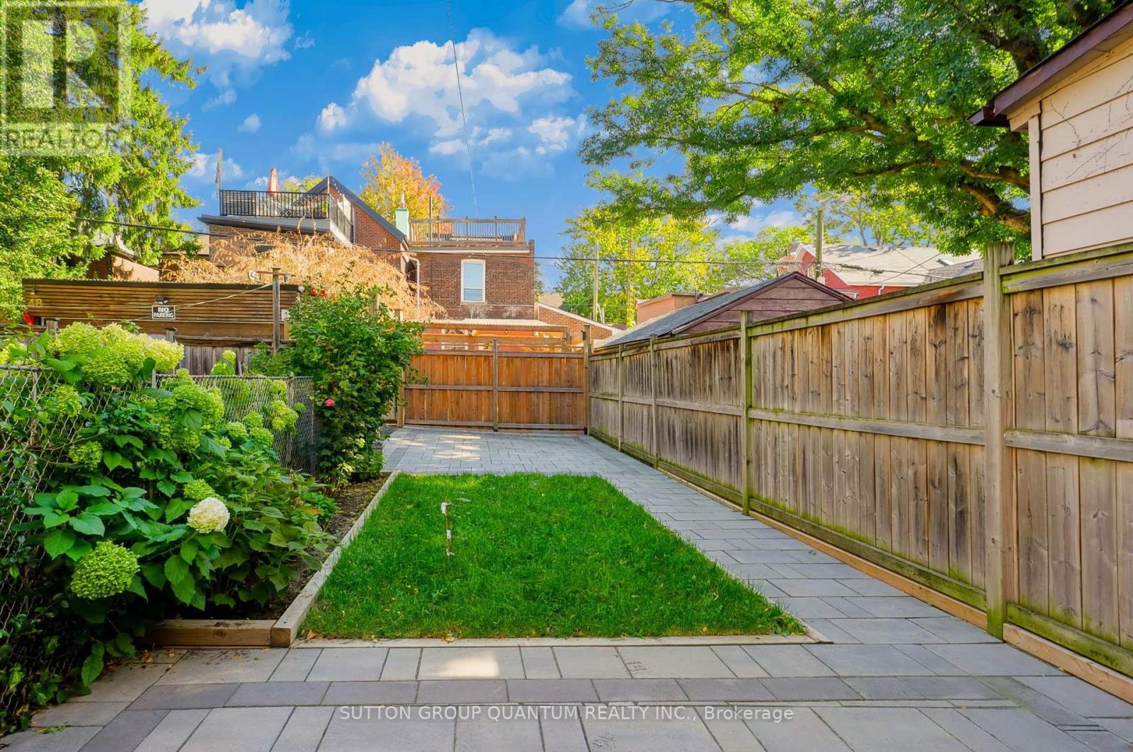 41 Manning Avenue Property Photo 24