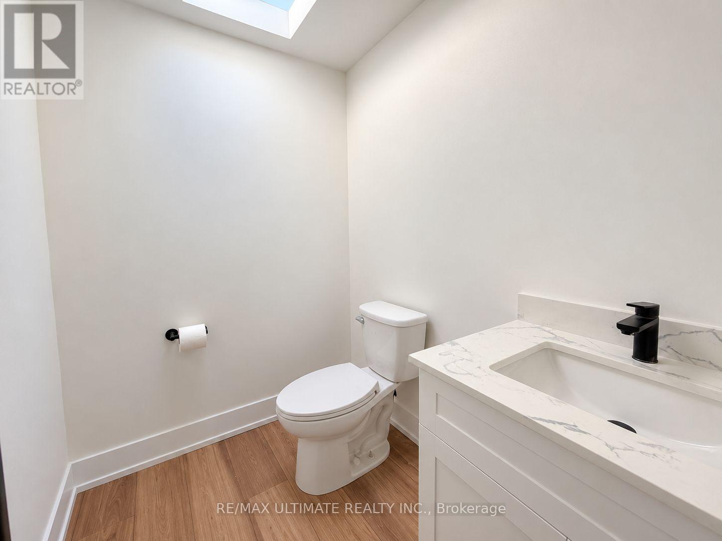 2nd Floor - 5310 Yonge Street Property Photo 11