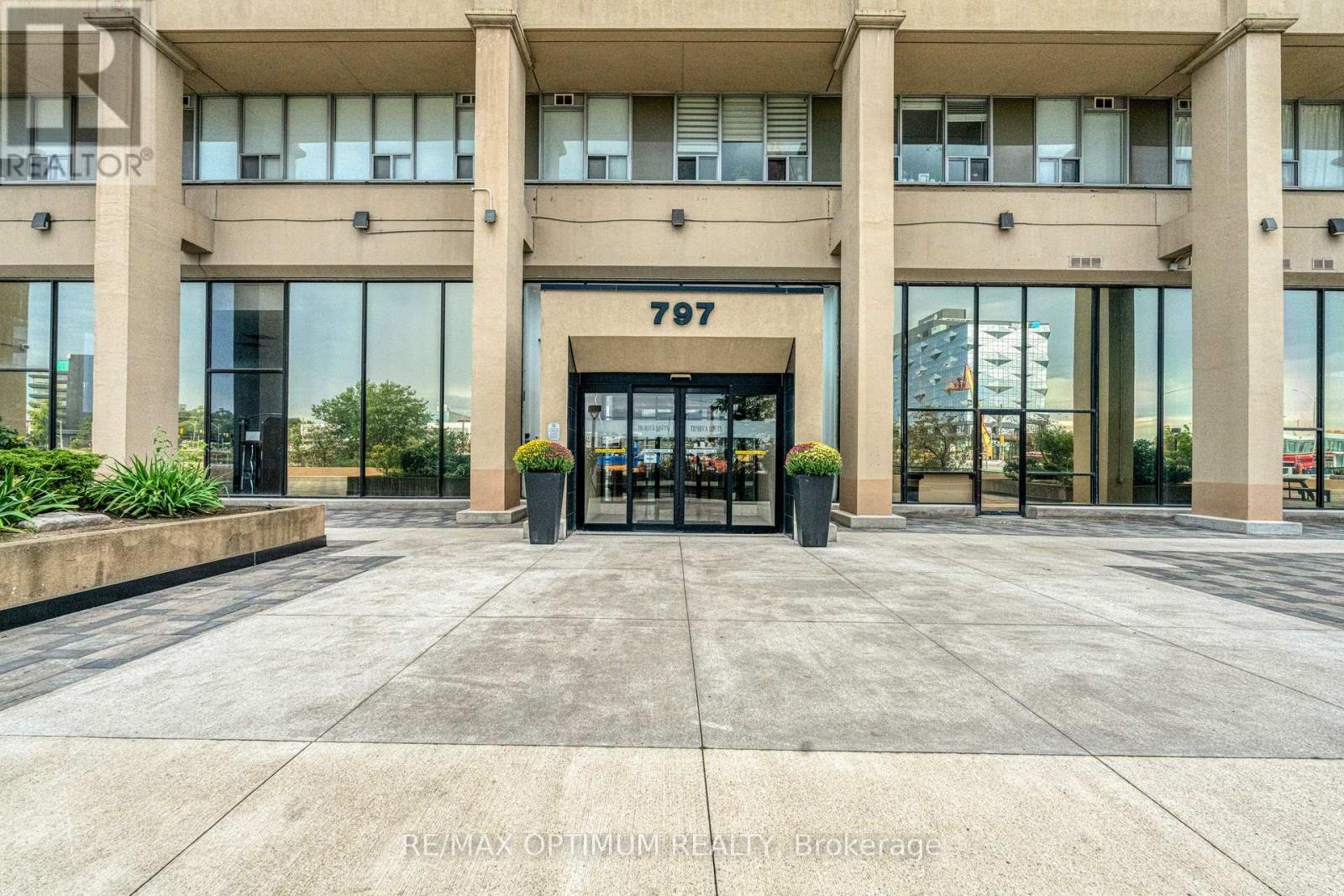 Uph211 - 797 Don Mills Road Property Photo 3