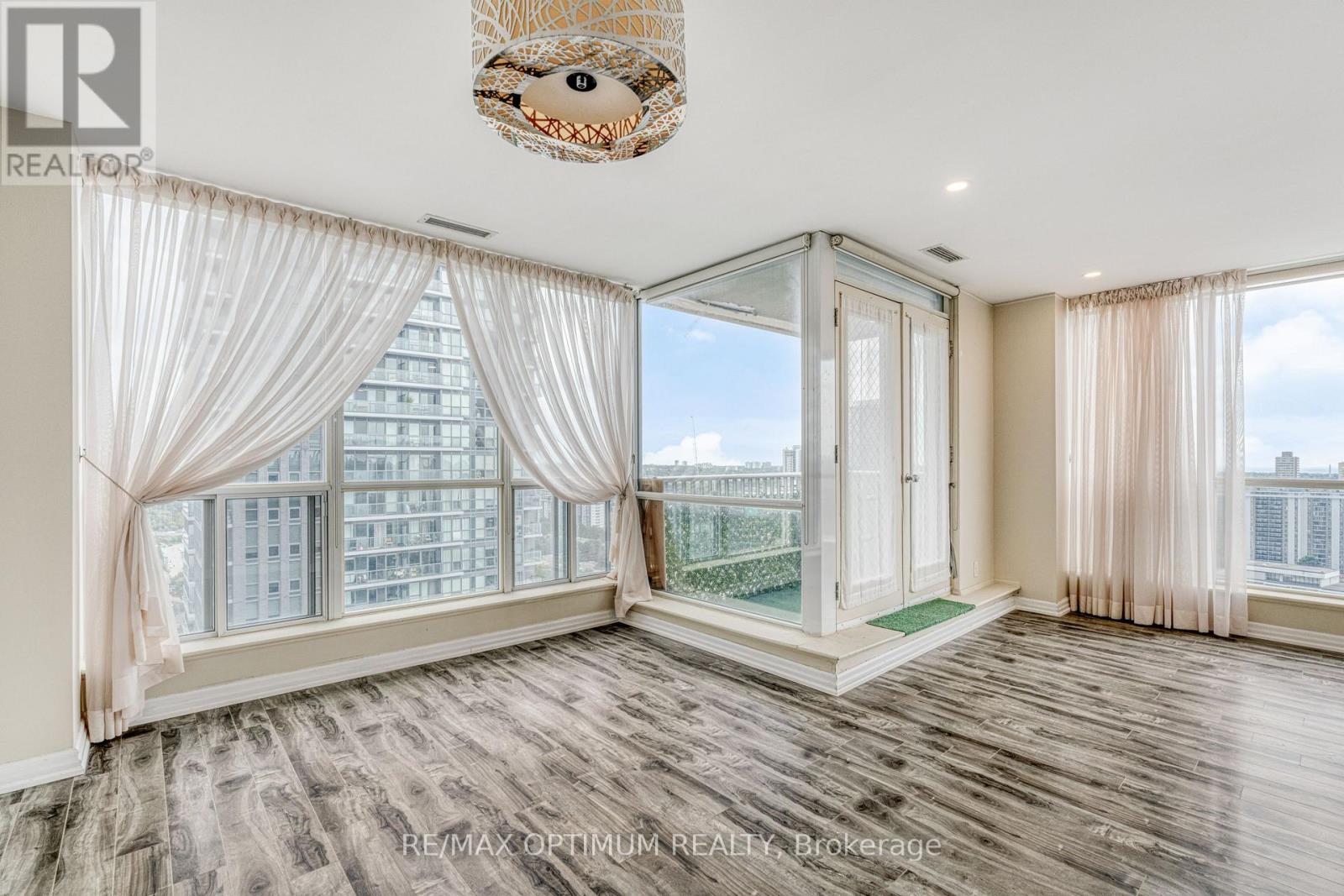 Uph211 - 797 Don Mills Road Property Photo 15