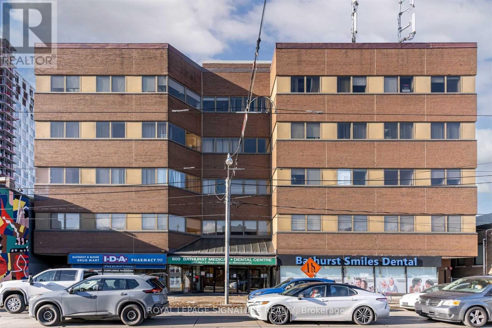 206 - 800 BATHURST STREET Property Photo 1
