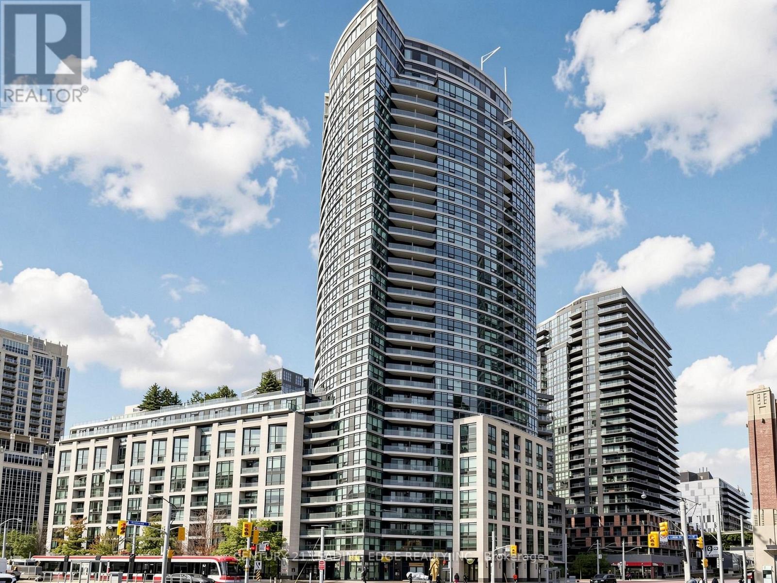 2508 - 600 FLEET STREET Property Photo 1