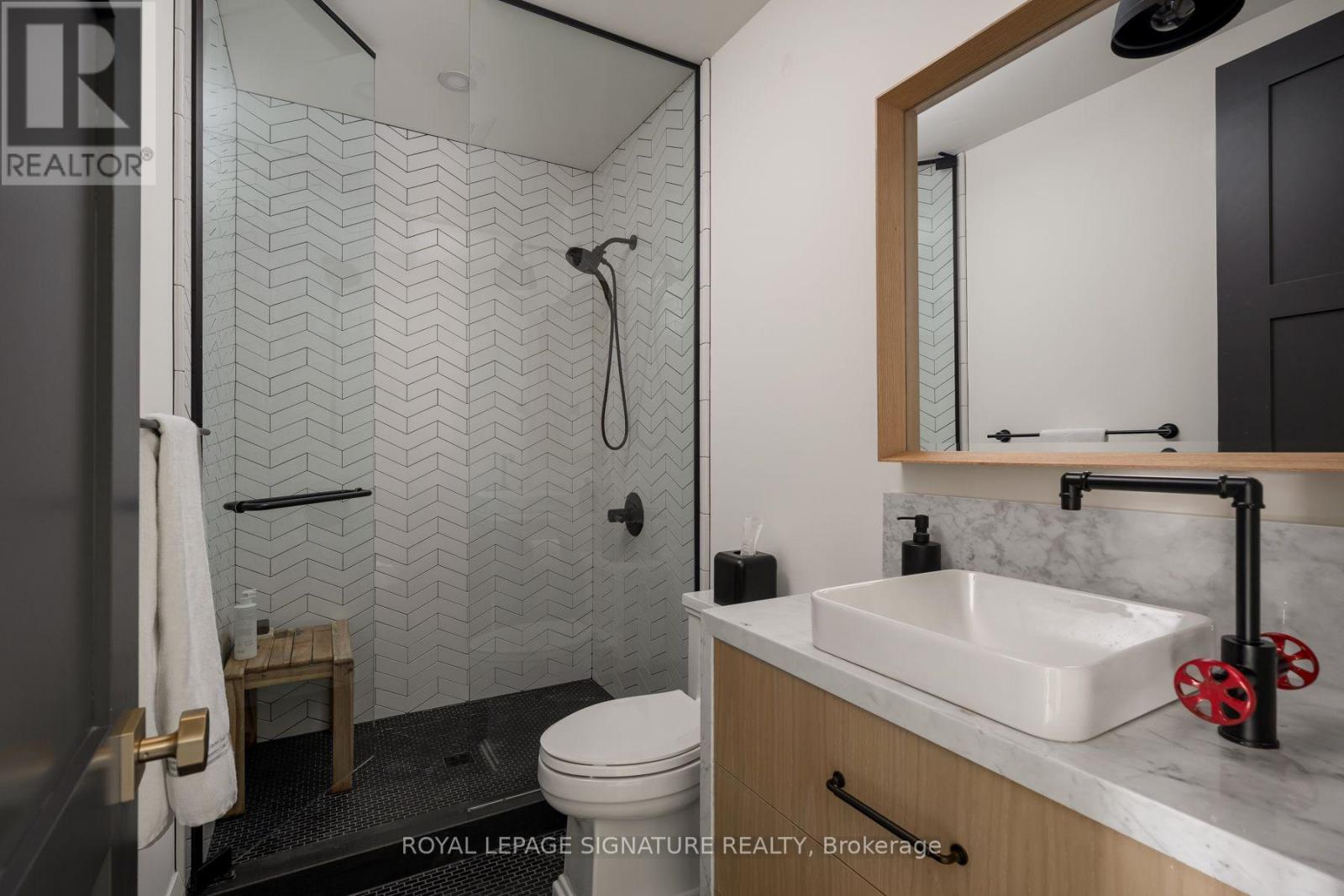 191 Deloraine Avenue Property Photo 22