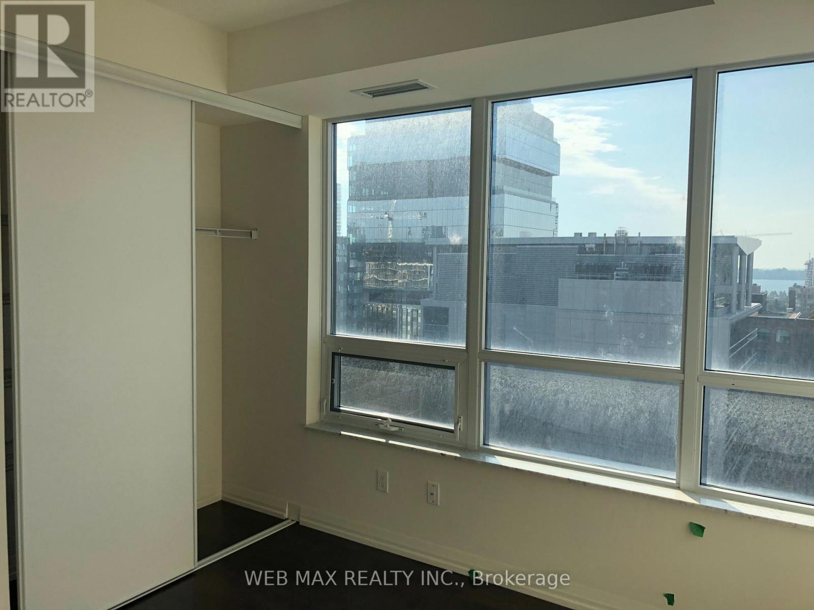 1528 - 460 Adelaide Street E Property Photo 6