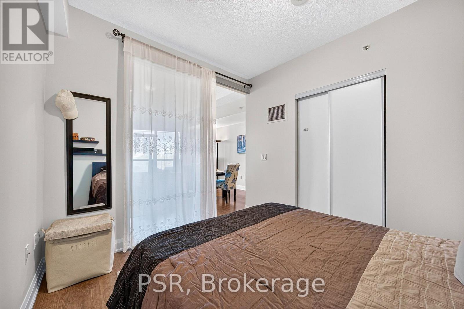 403 - 160 Vanderhoof Avenue Property Photo 10