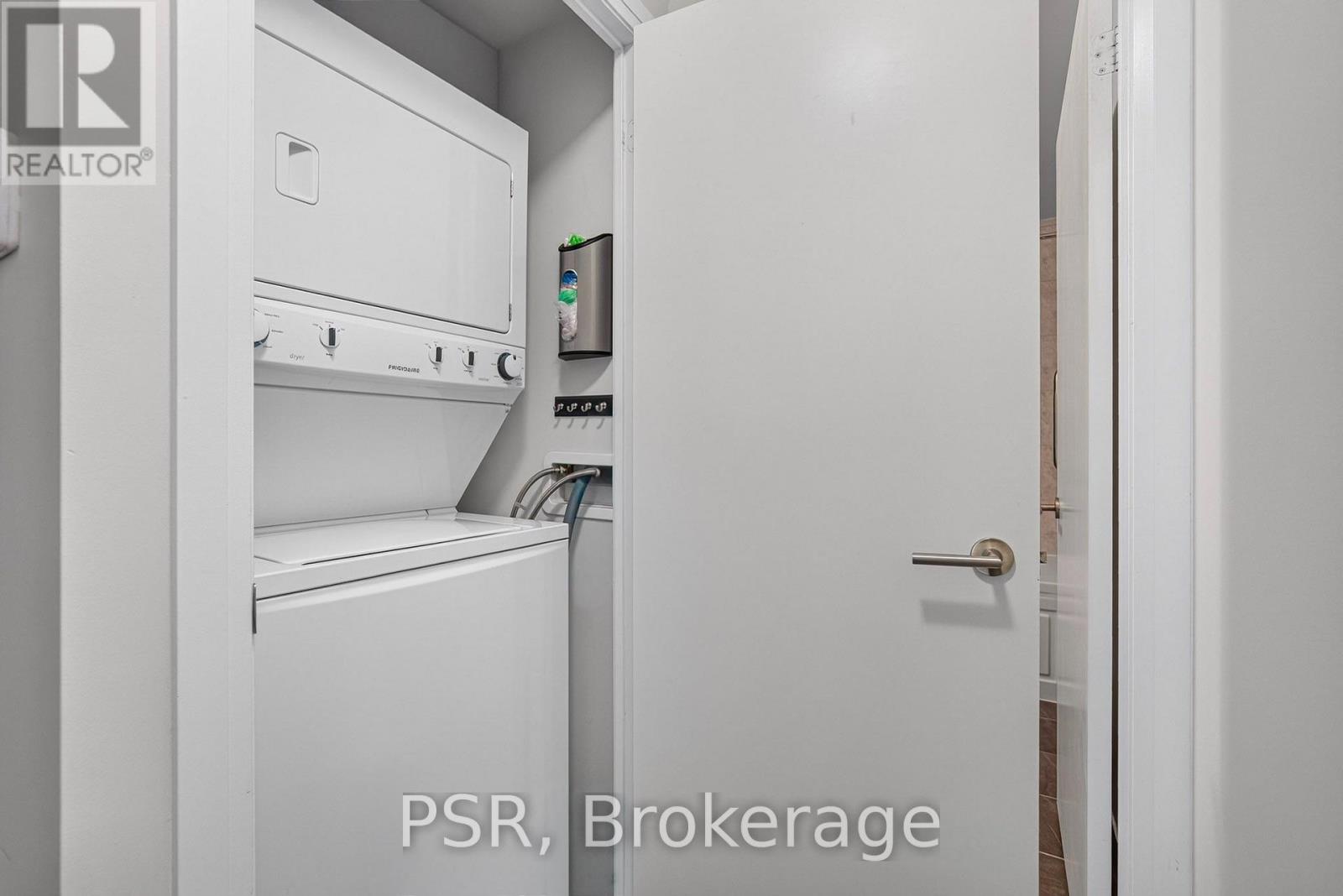 403 - 160 Vanderhoof Avenue Property Photo 12