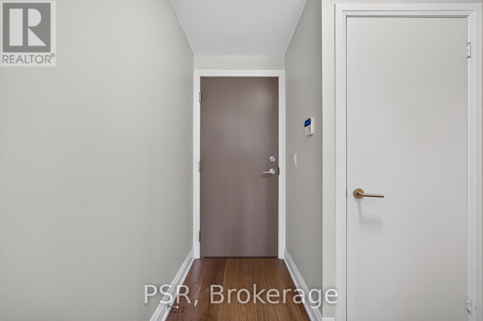 403 - 160 Vanderhoof Avenue Property Photo 13